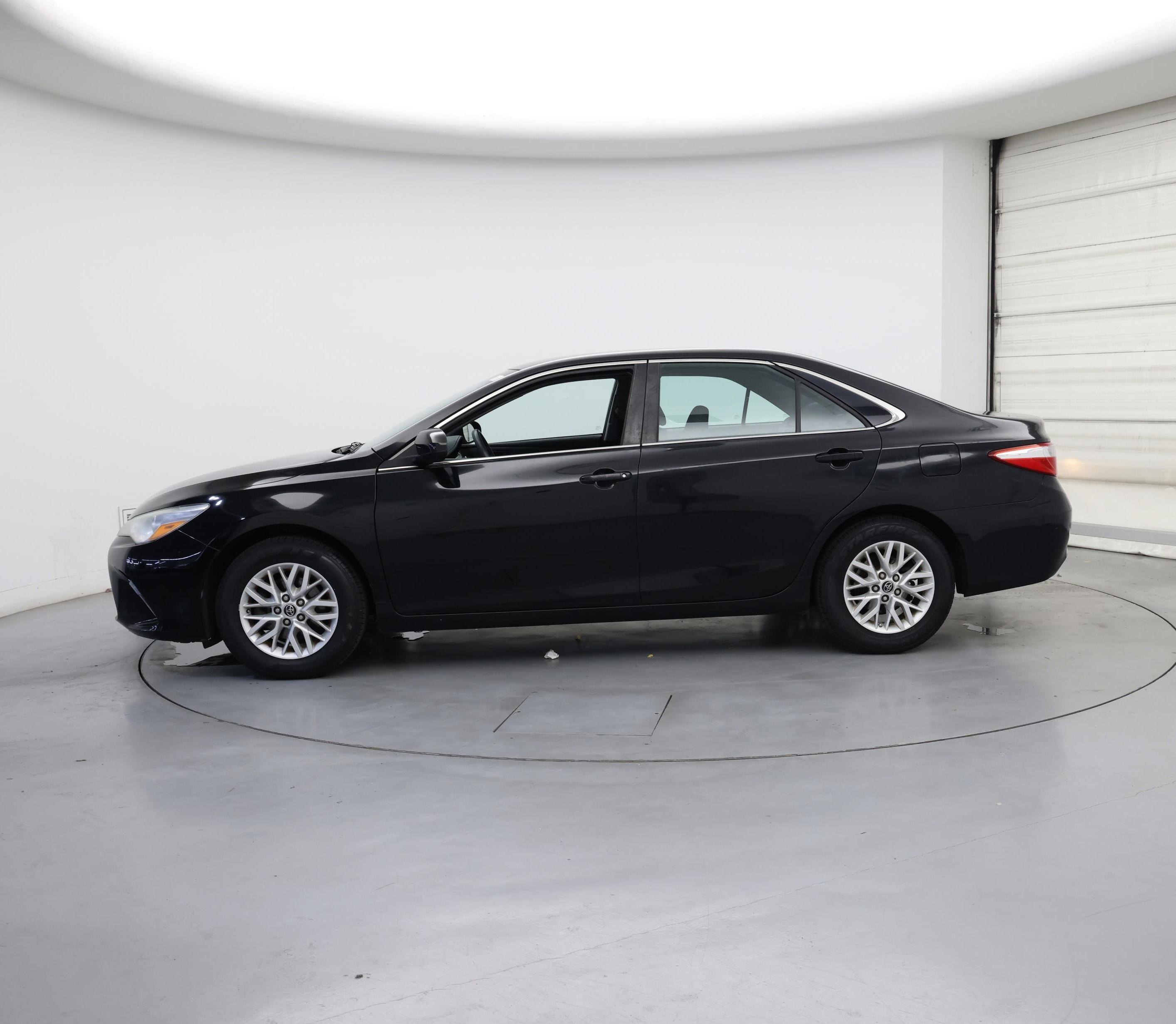 Thumbnail: 2016 Toyota Camry - 3