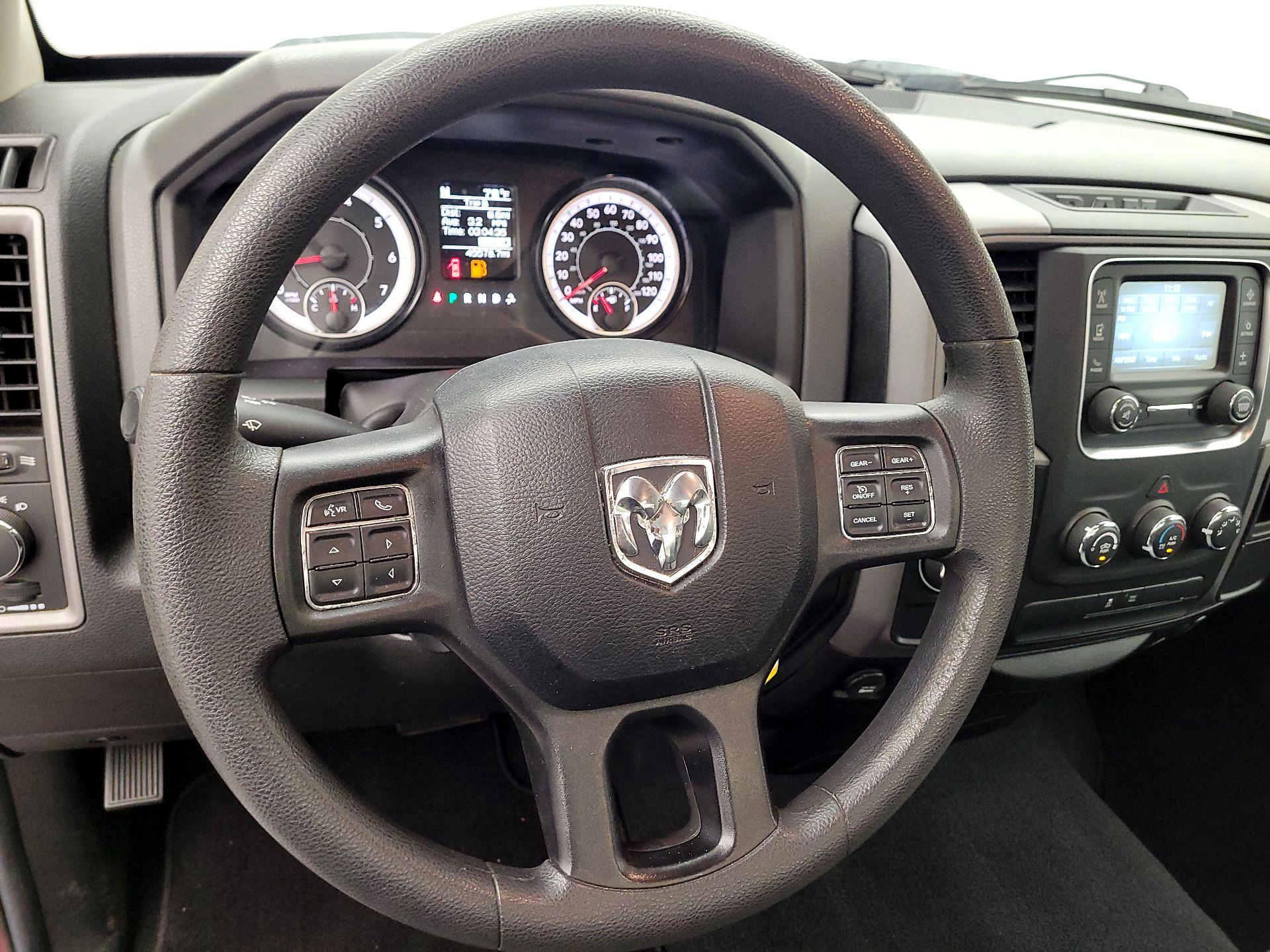 Thumbnail: 2019 RAM 1500 Classic - 10