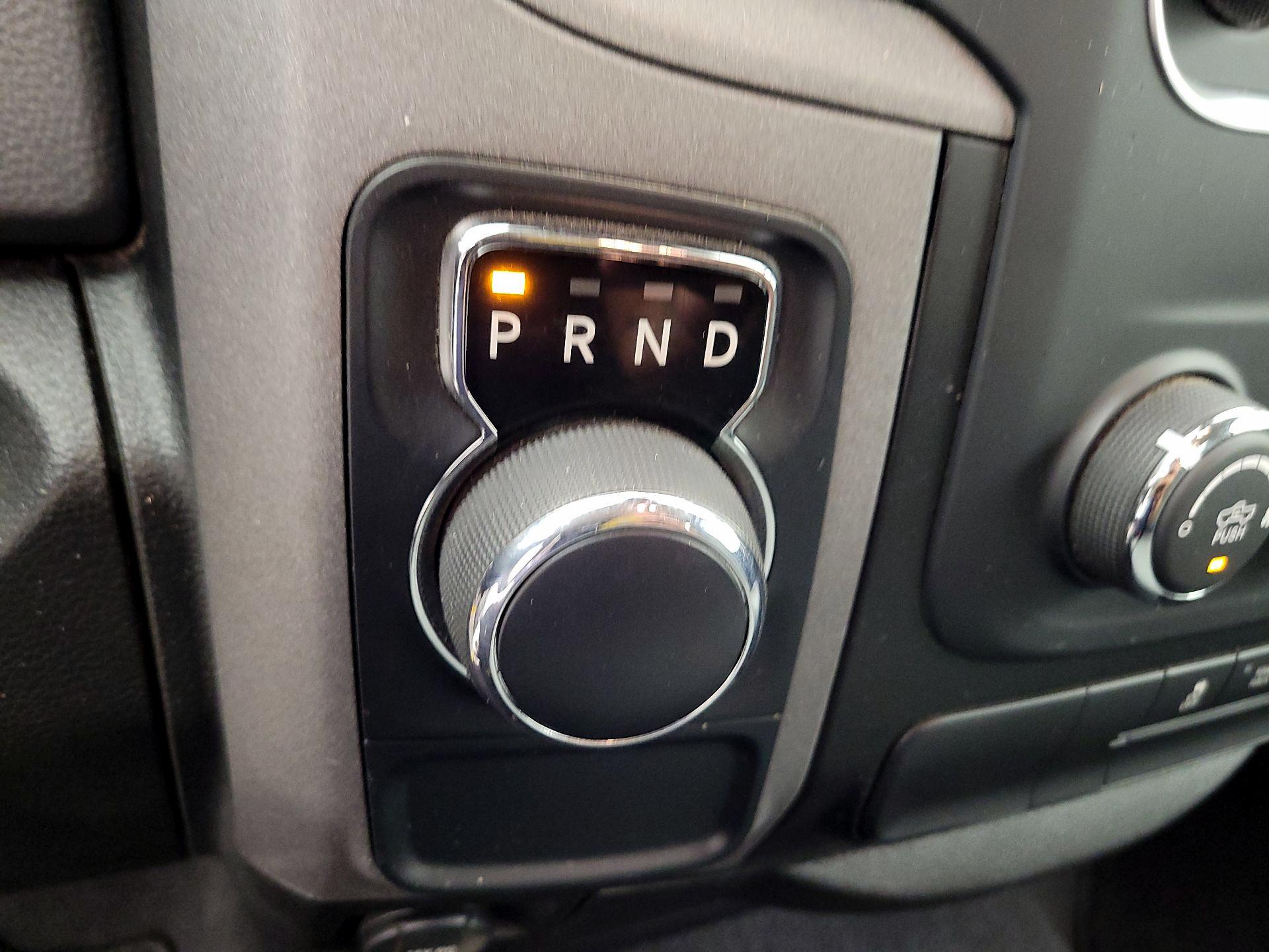 Thumbnail: 2019 RAM 1500 Classic - 15