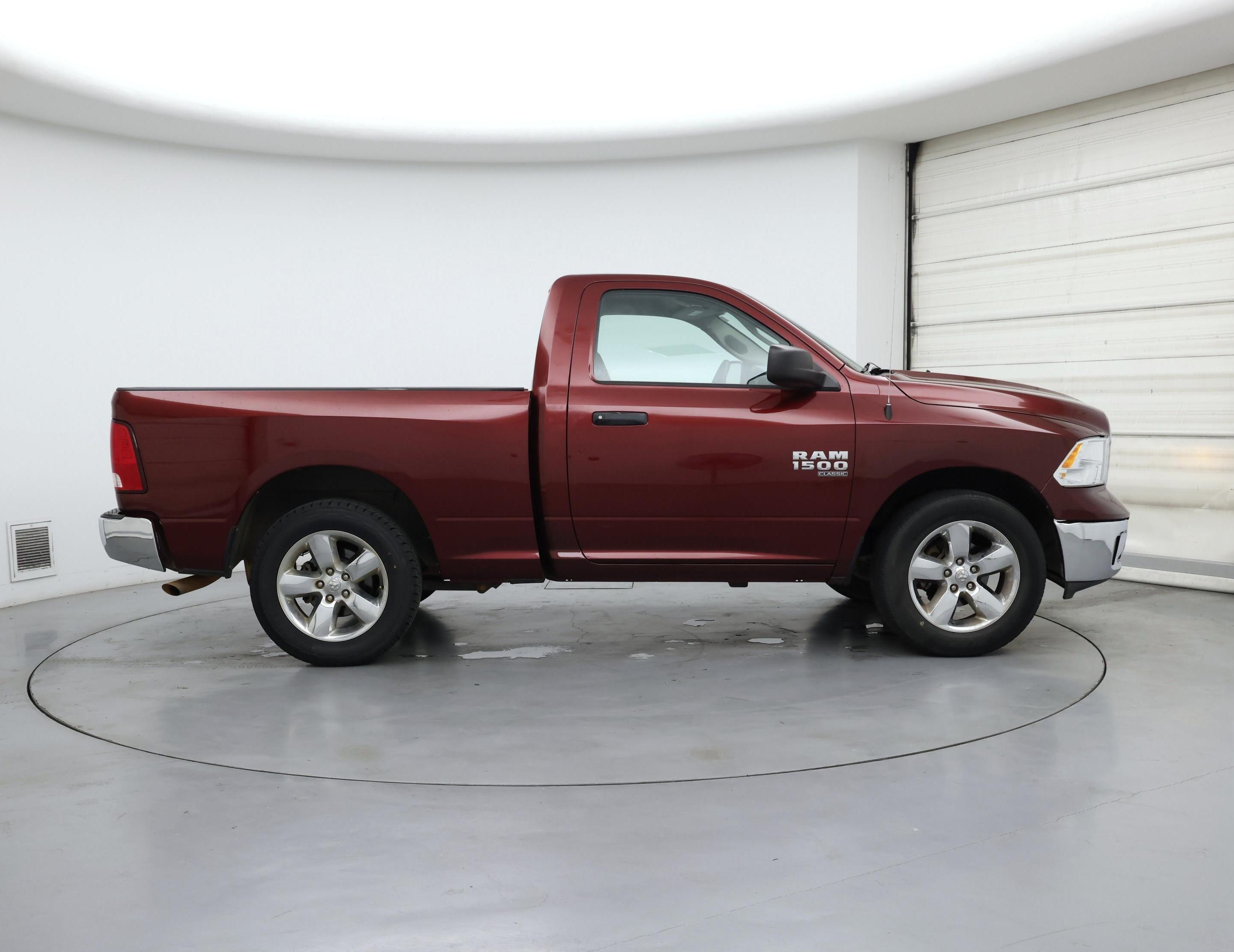 Thumbnail: 2019 RAM 1500 Classic - 7