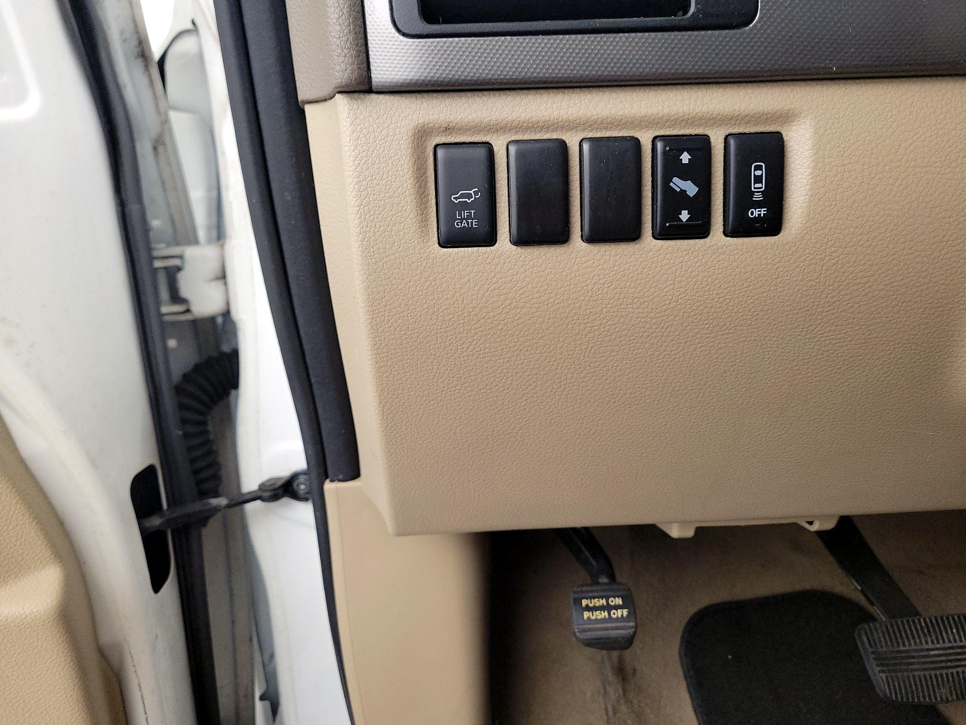 Thumbnail: 2015 Nissan Armada - 13