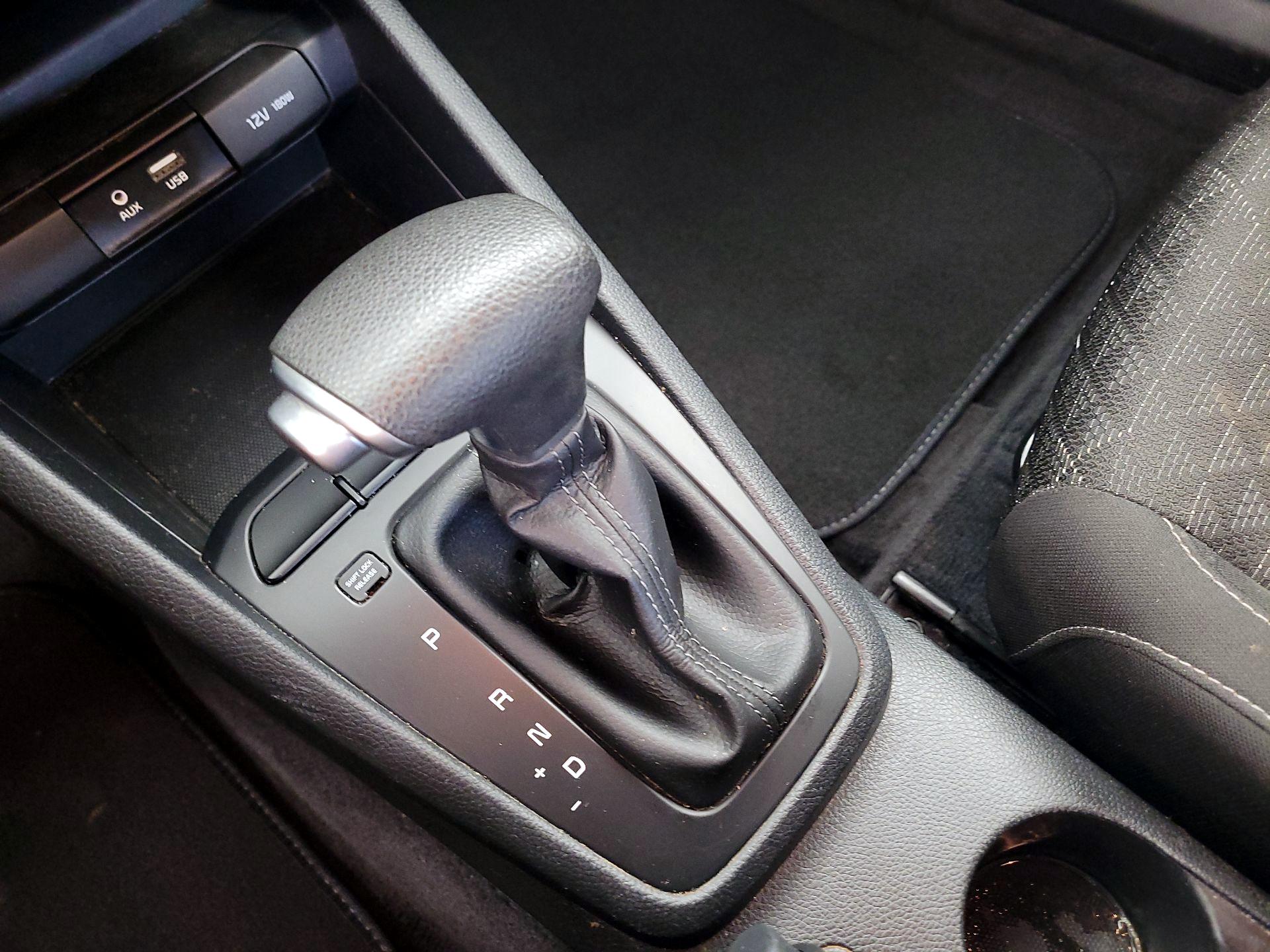 Thumbnail: 2019 Kia Rio5 - 17