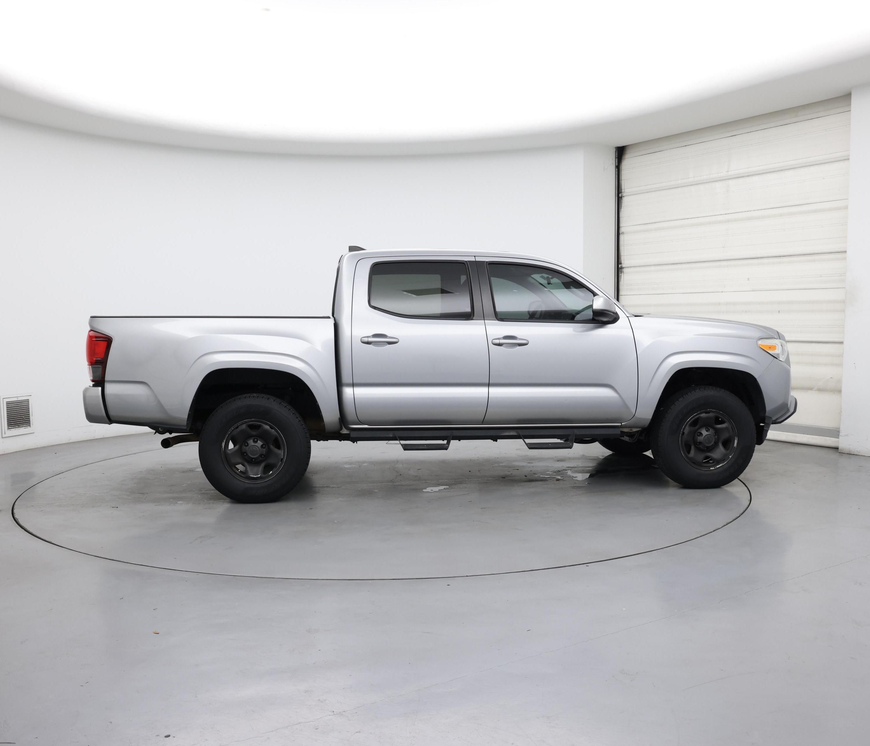 Thumbnail: 2019 Toyota Tacoma - 7