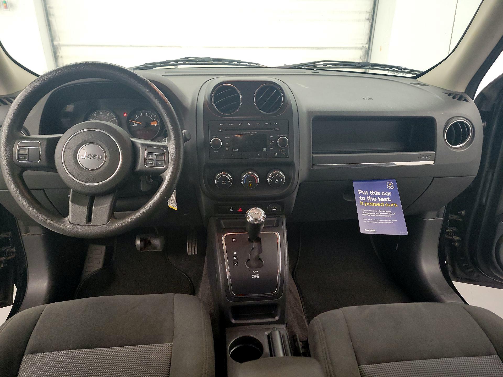 Thumbnail: 2017 Jeep Patriot - 9