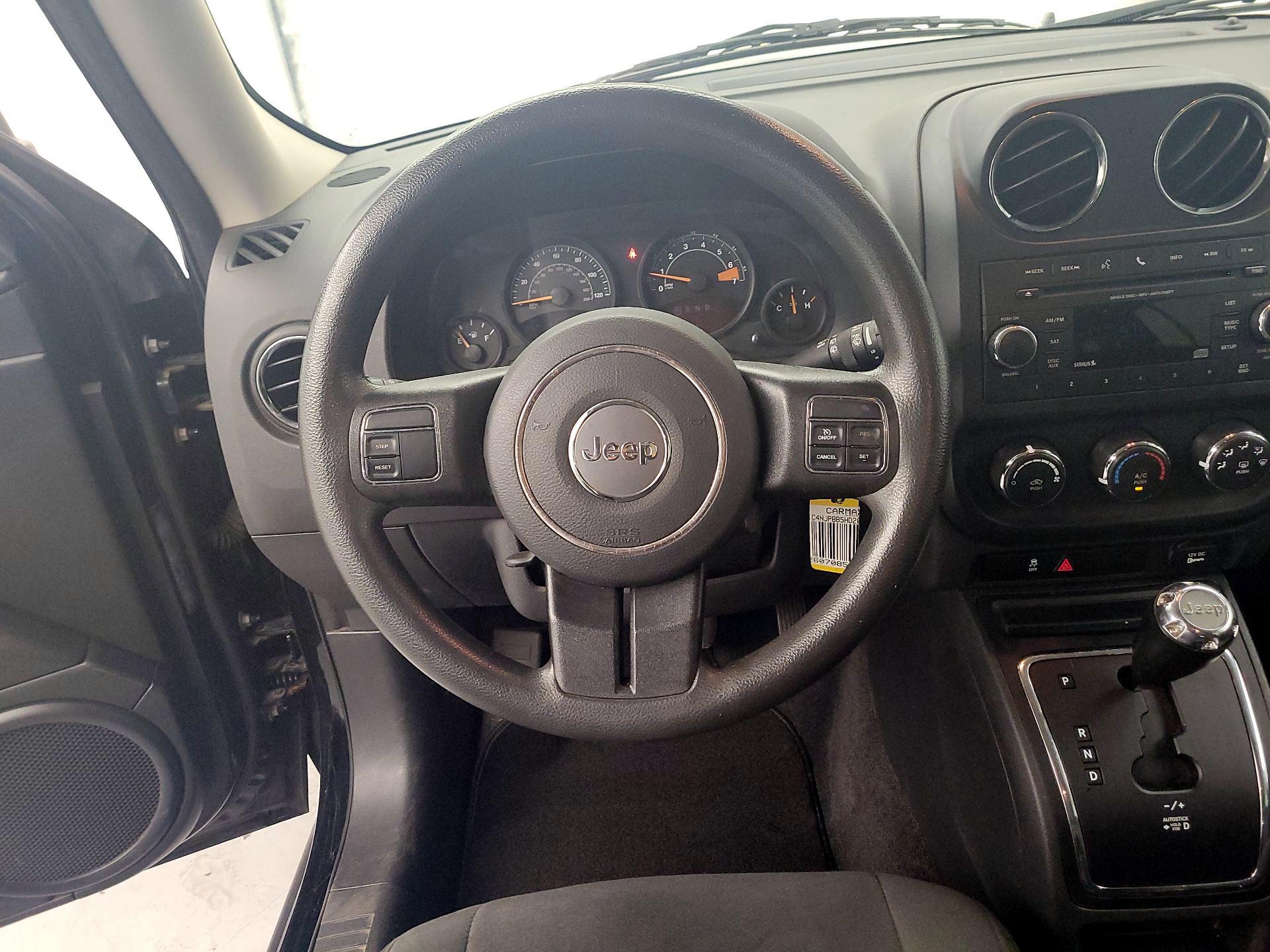 Thumbnail: 2017 Jeep Patriot - 10