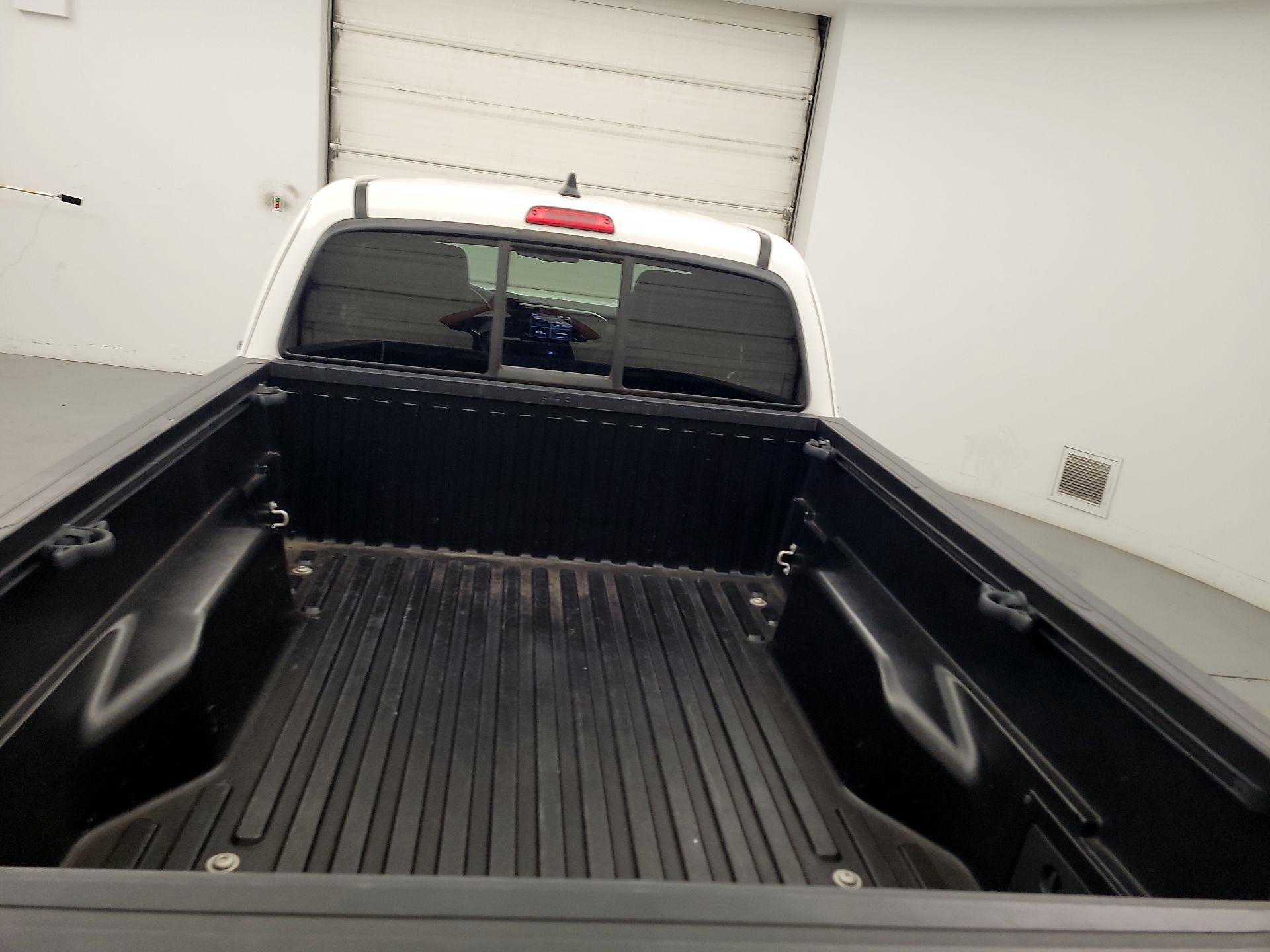 Thumbnail: 2021 Toyota Tacoma - 16