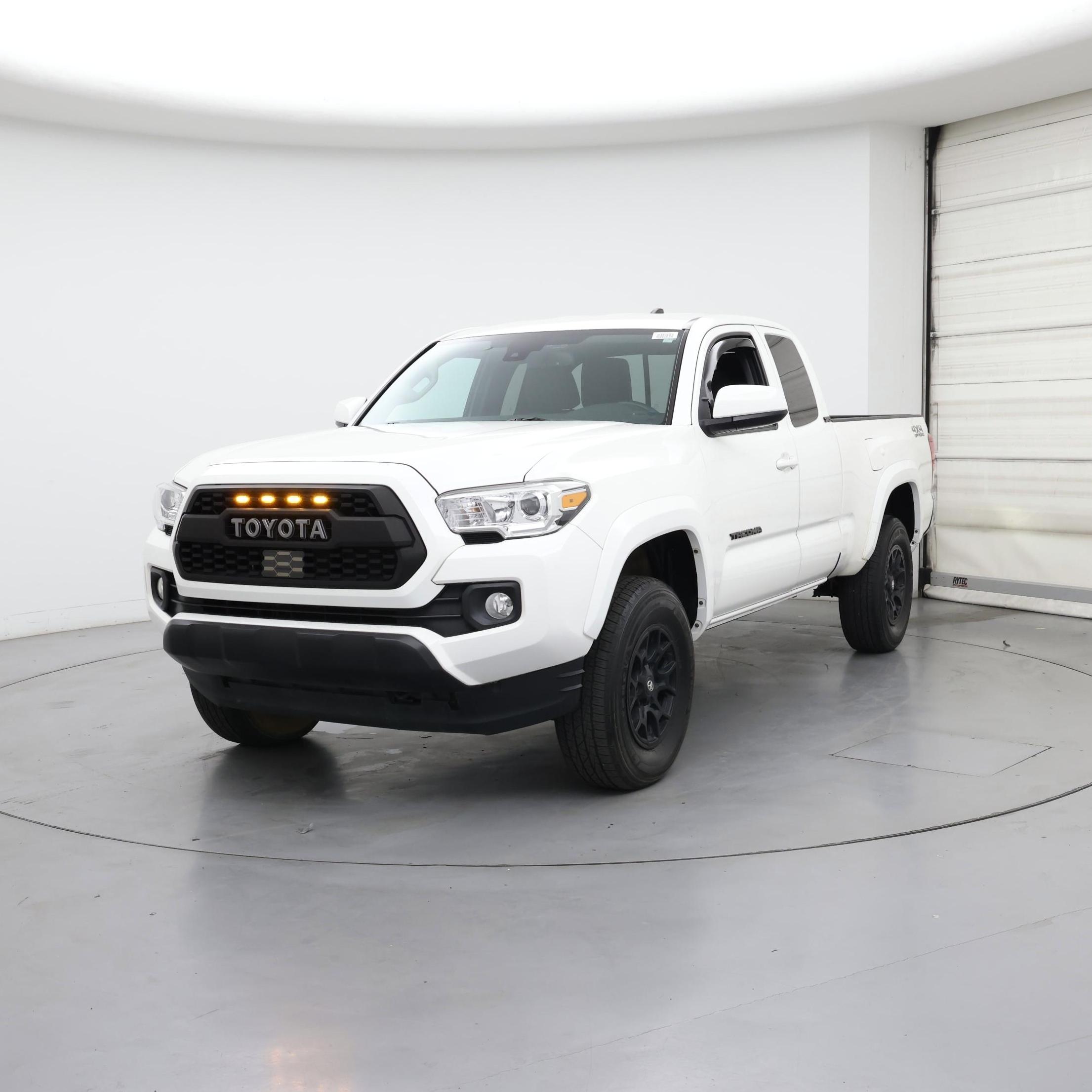 Thumbnail: 2021 Toyota Tacoma - 4