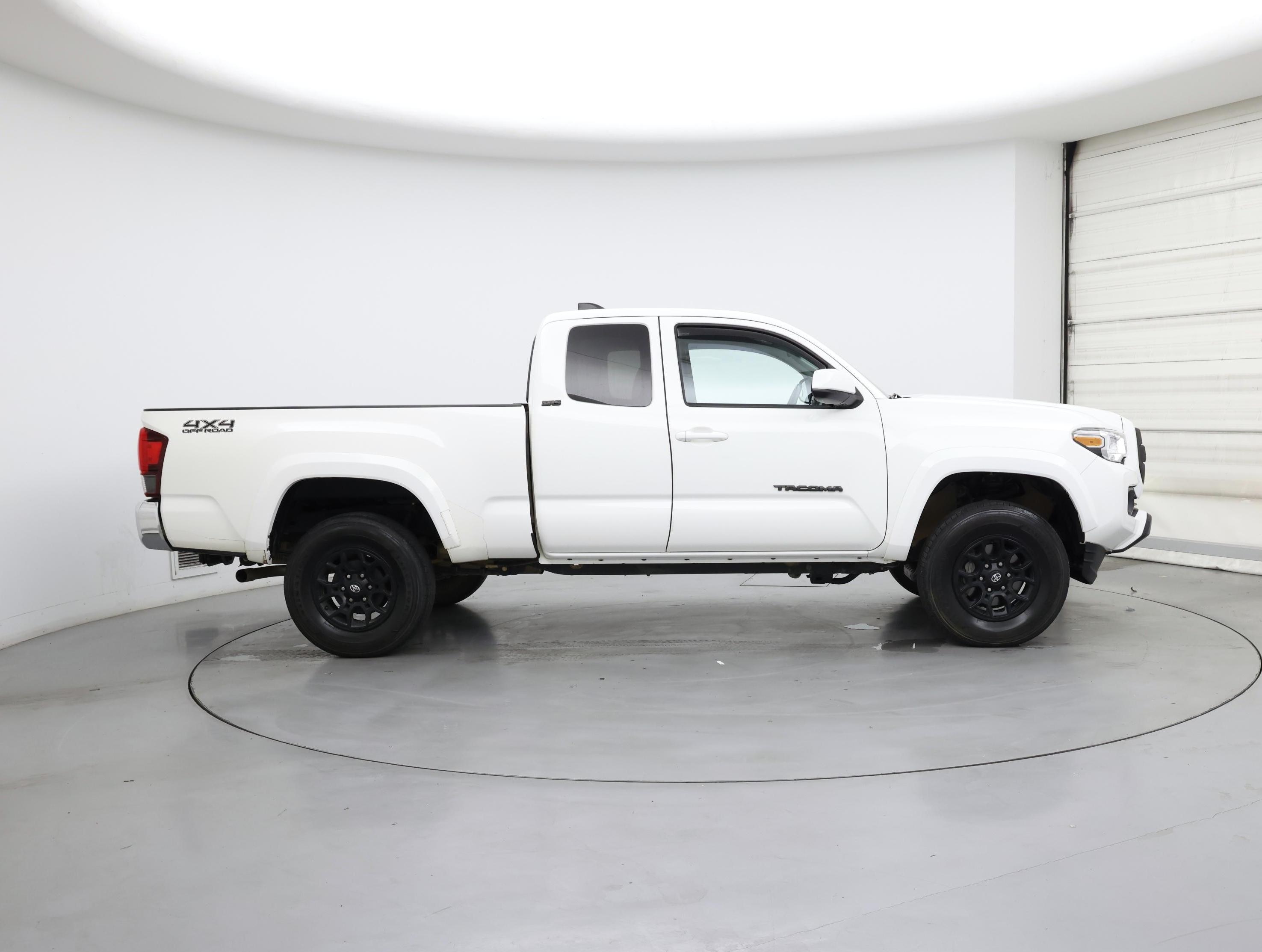 Thumbnail: 2021 Toyota Tacoma - 7