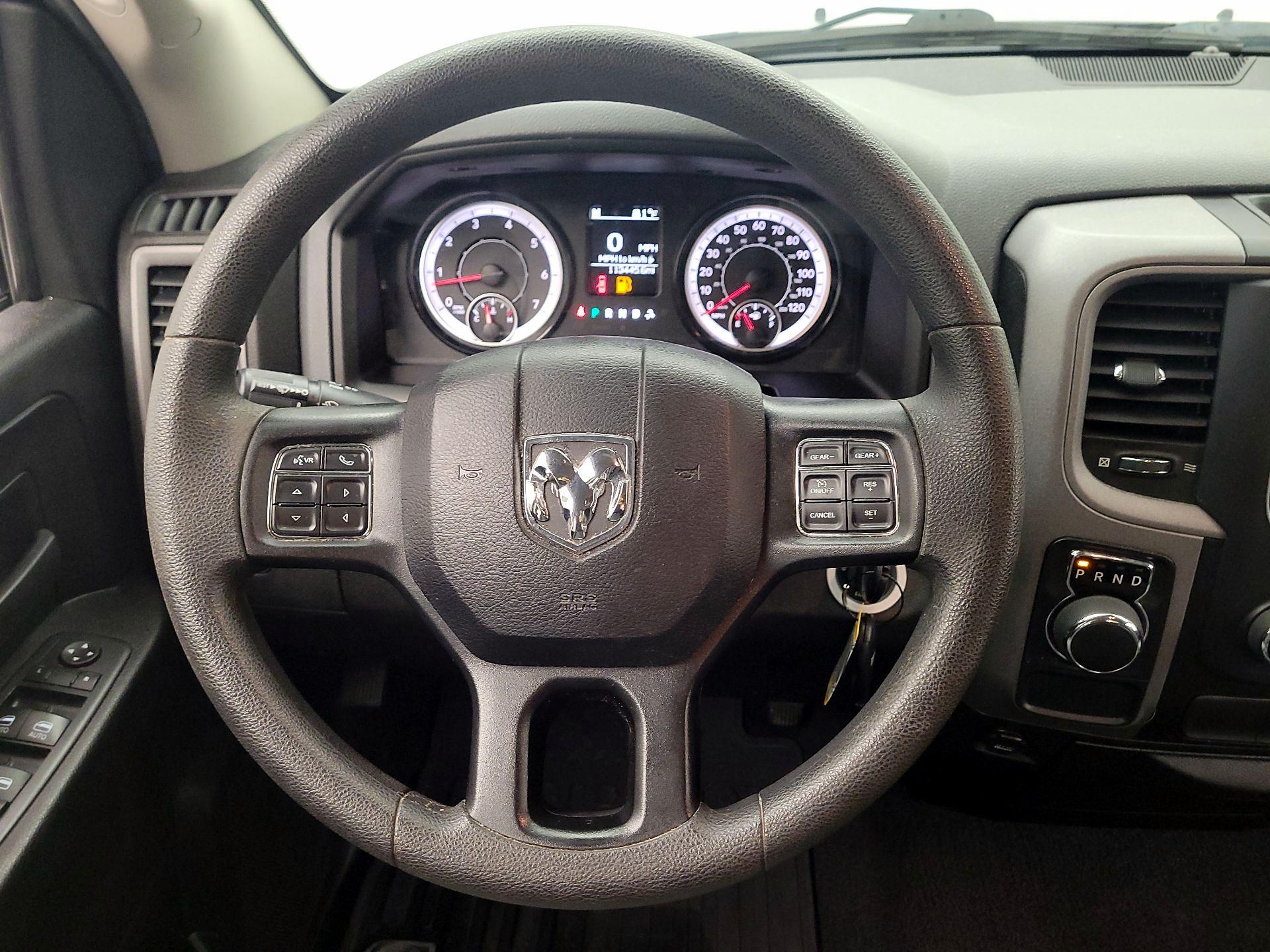 Thumbnail: 2019 RAM 1500 Classic - 10