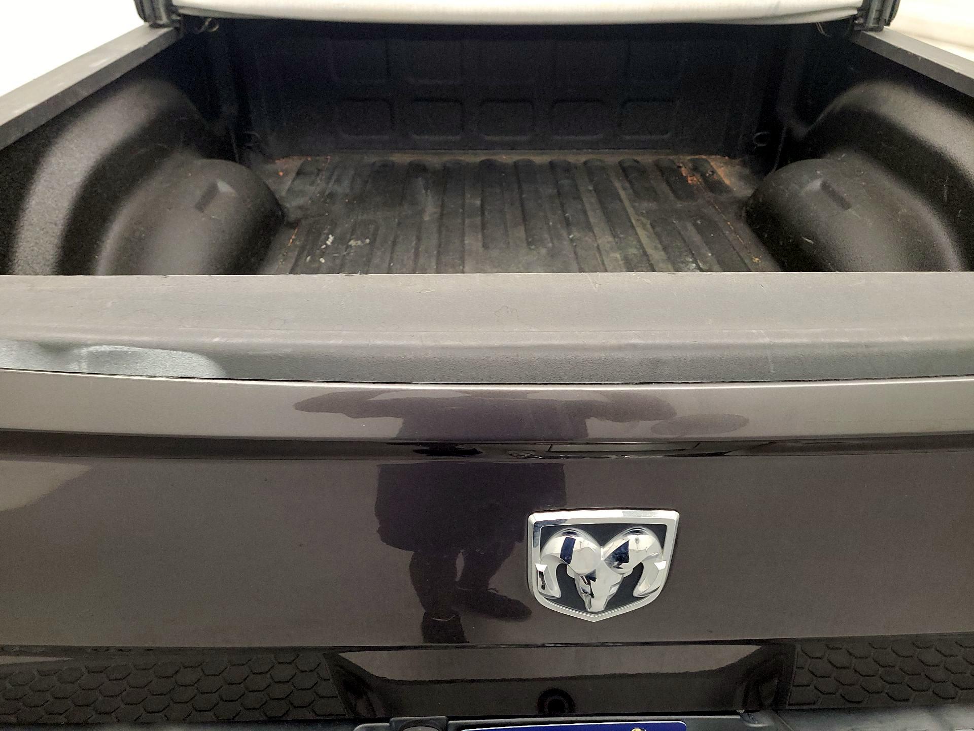 Thumbnail: 2019 RAM 1500 Classic - 20