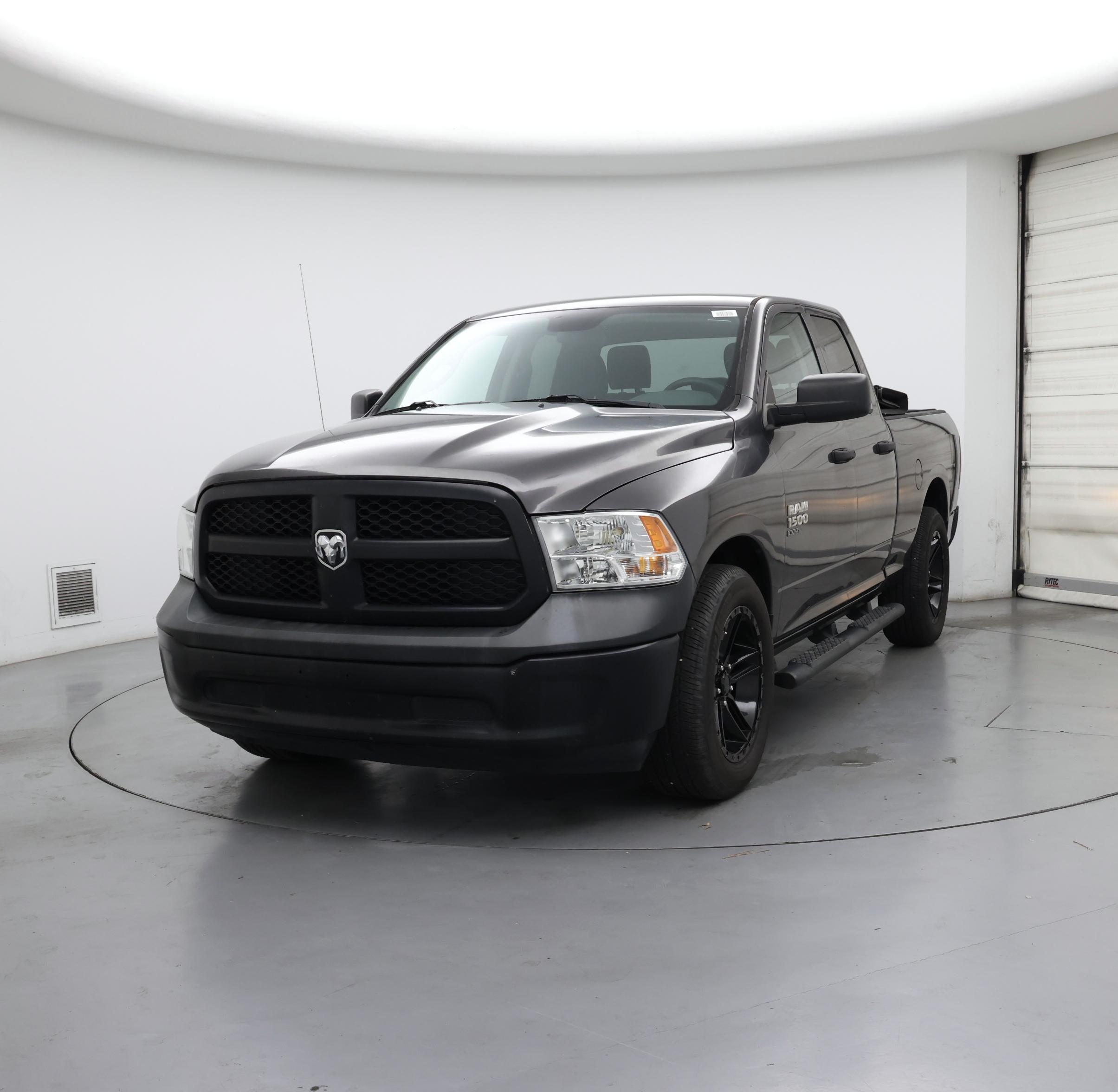 Thumbnail: 2019 RAM 1500 Classic - 4