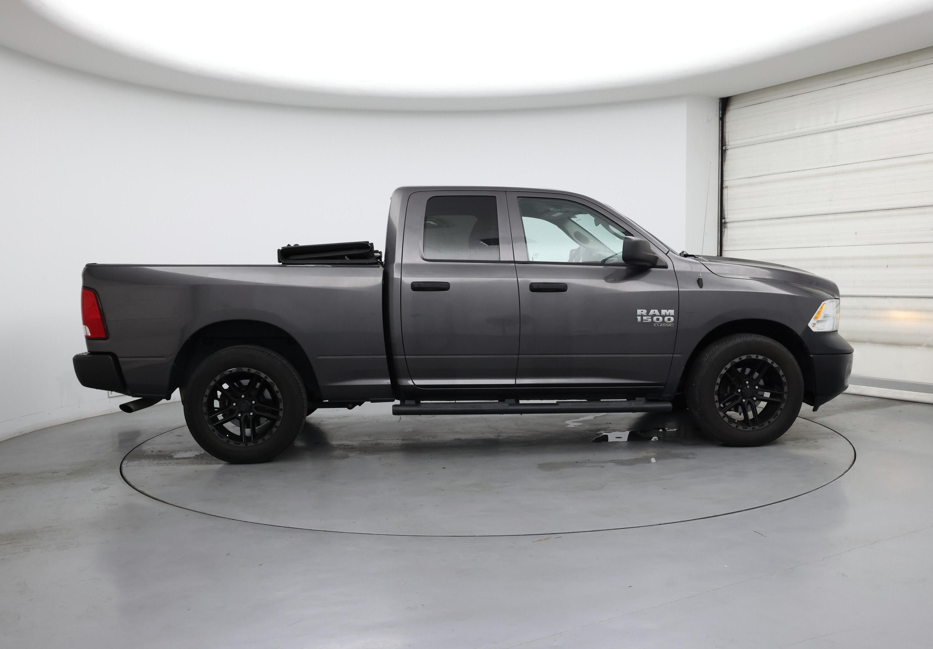Thumbnail: 2019 RAM 1500 Classic - 7