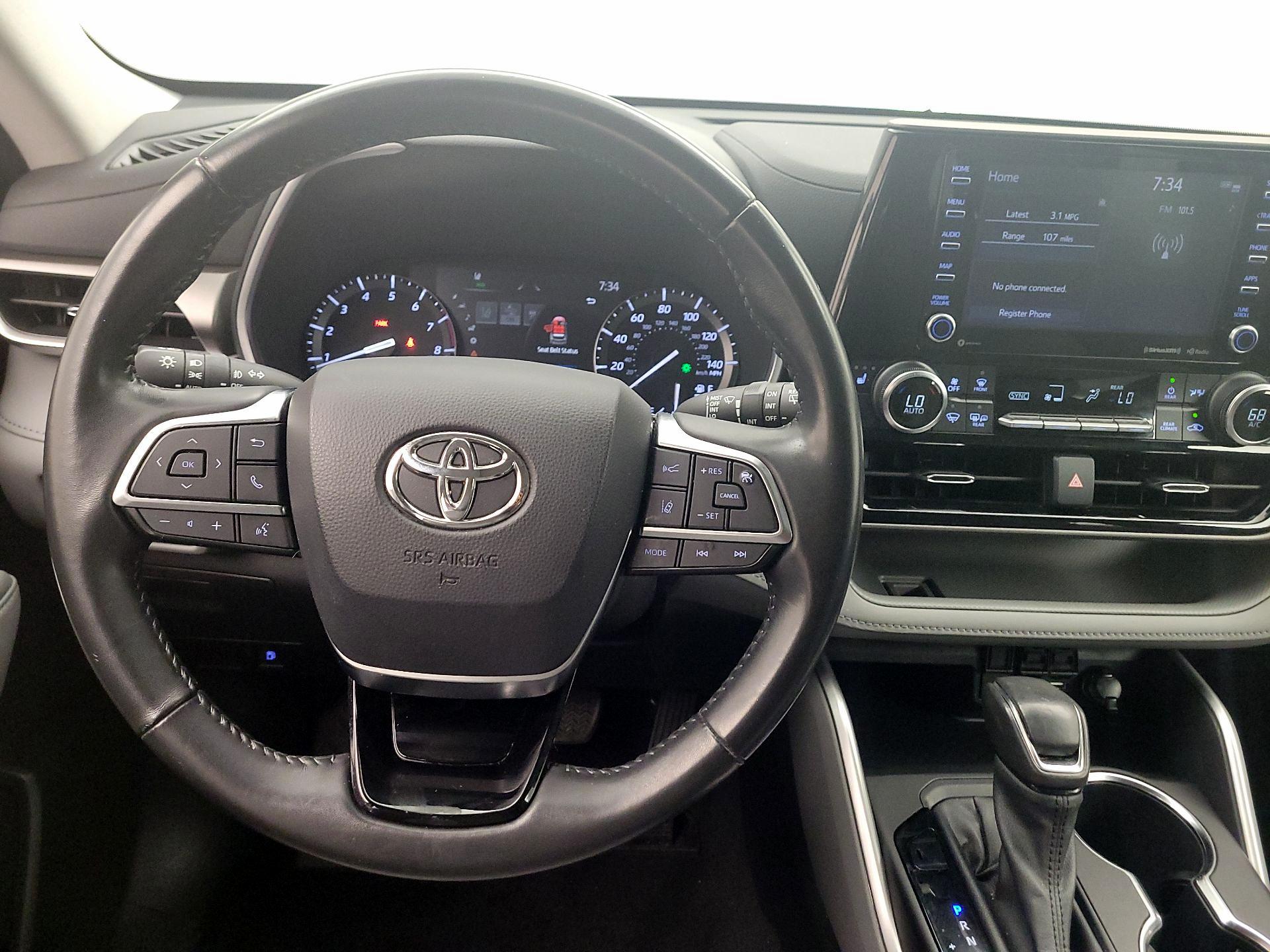 Thumbnail: 2021 Toyota Highlander - 10