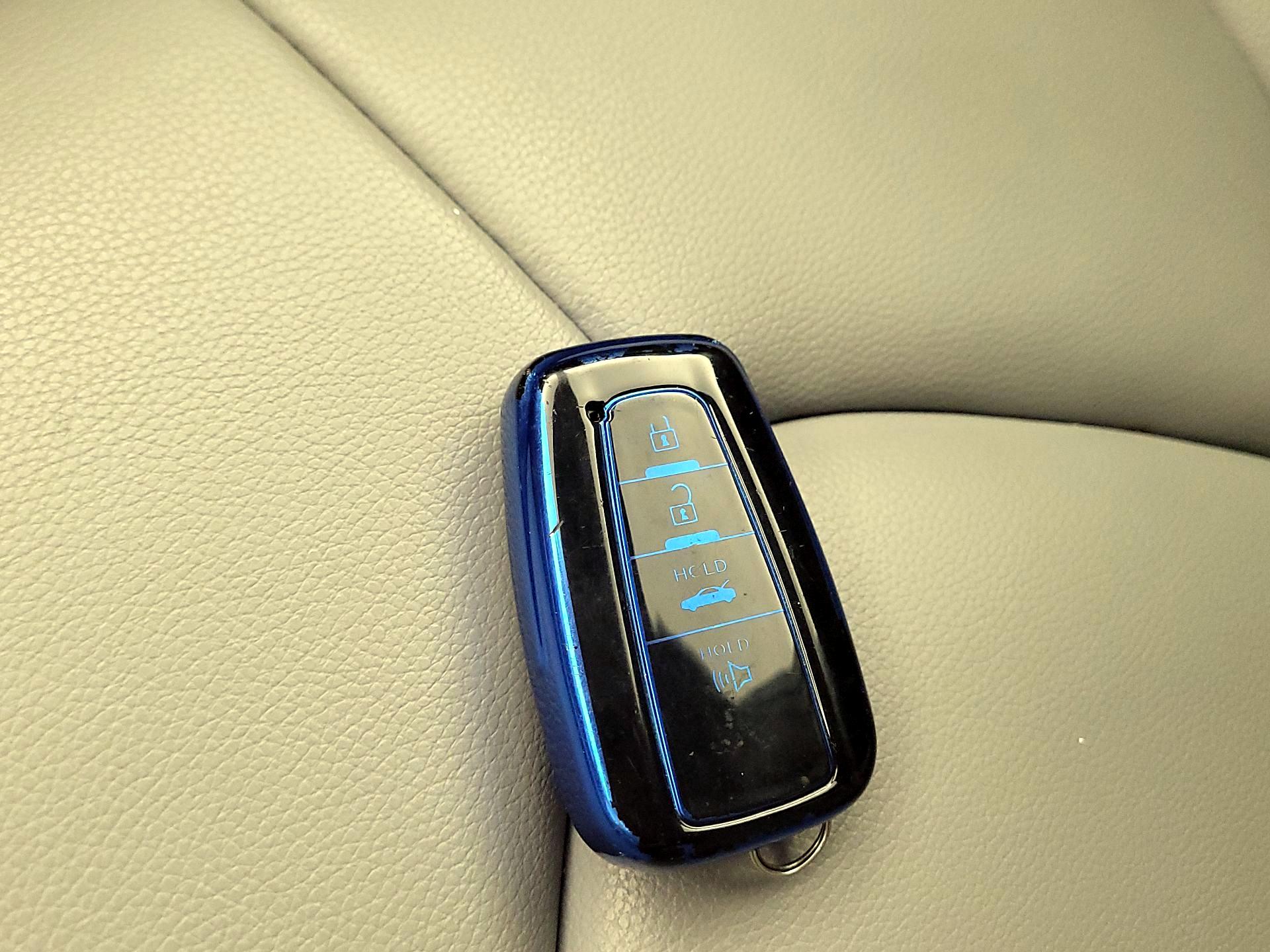 Thumbnail: 2021 Toyota Highlander - 18