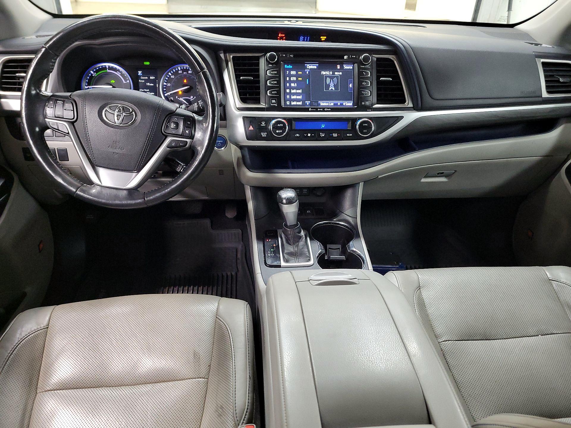 Thumbnail: 2017 Toyota Highlander - 9