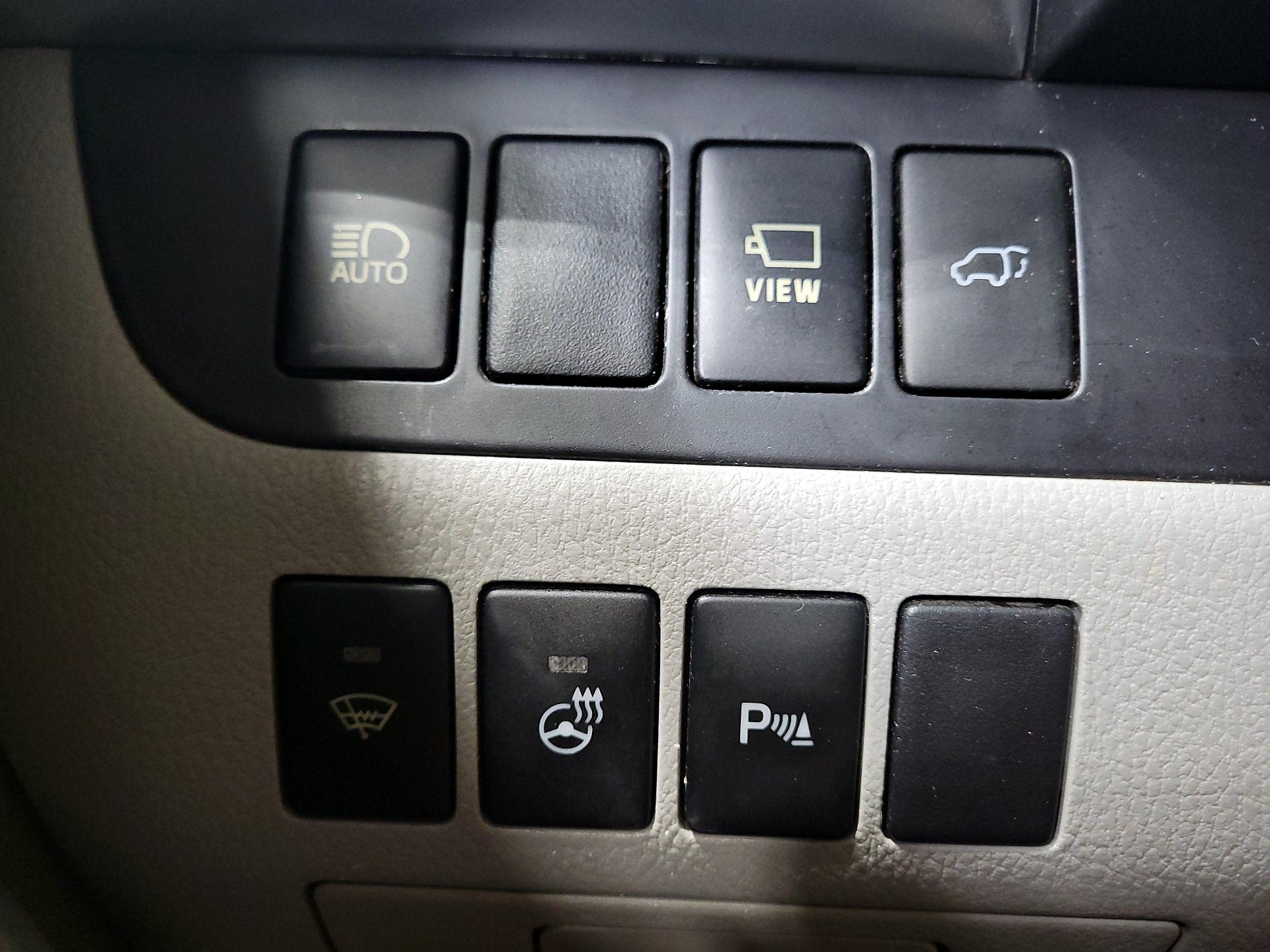Thumbnail: 2017 Toyota Highlander - 13