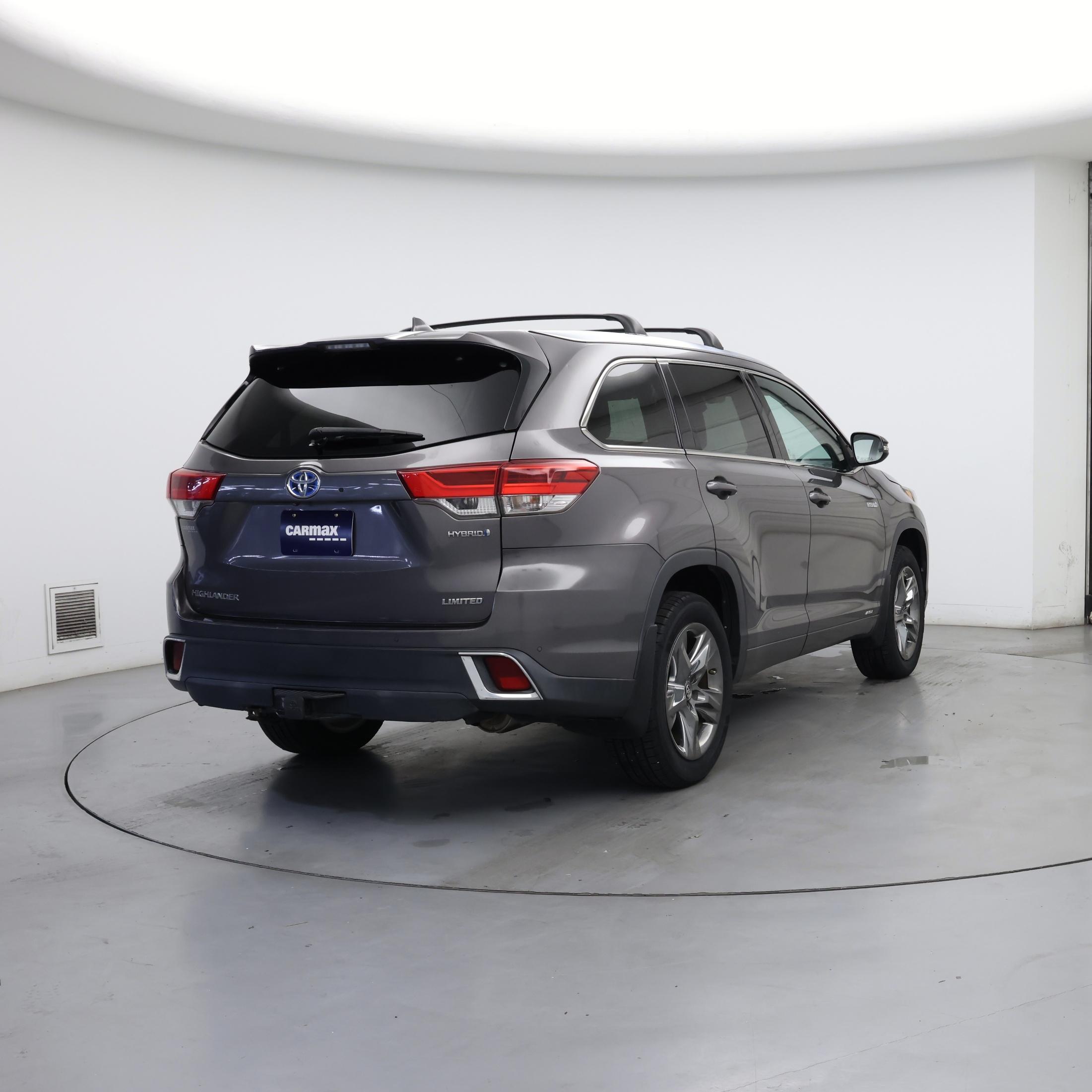 Thumbnail: 2017 Toyota Highlander - 8
