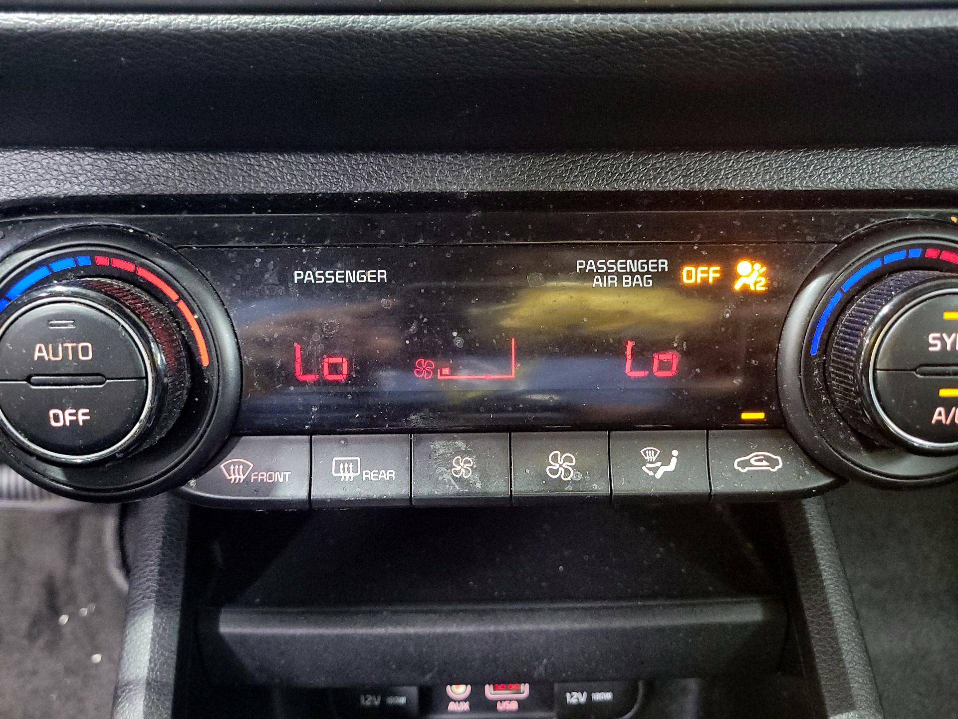 Thumbnail: 2019 Kia Forte - 15