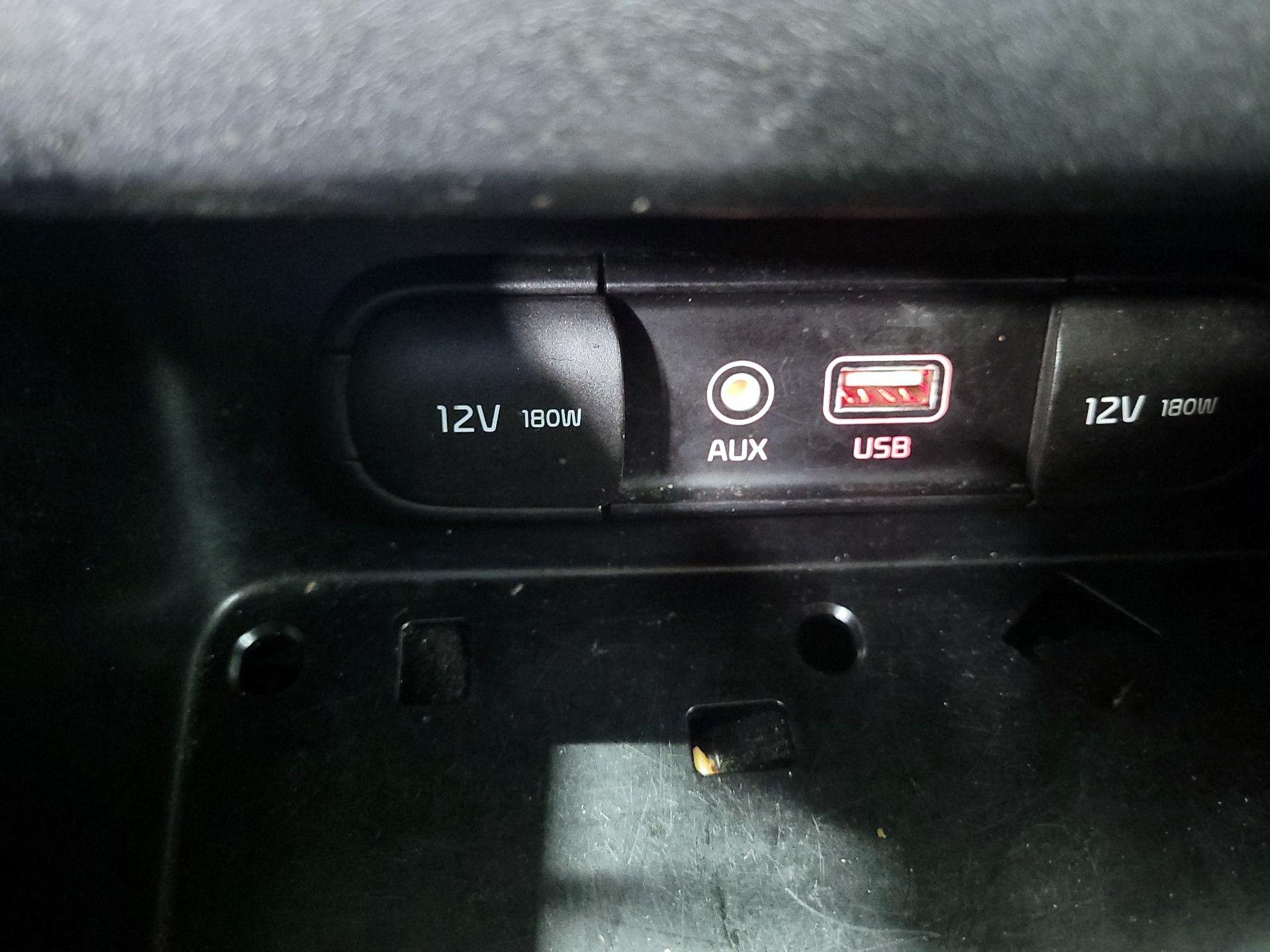 Thumbnail: 2019 Kia Forte - 17