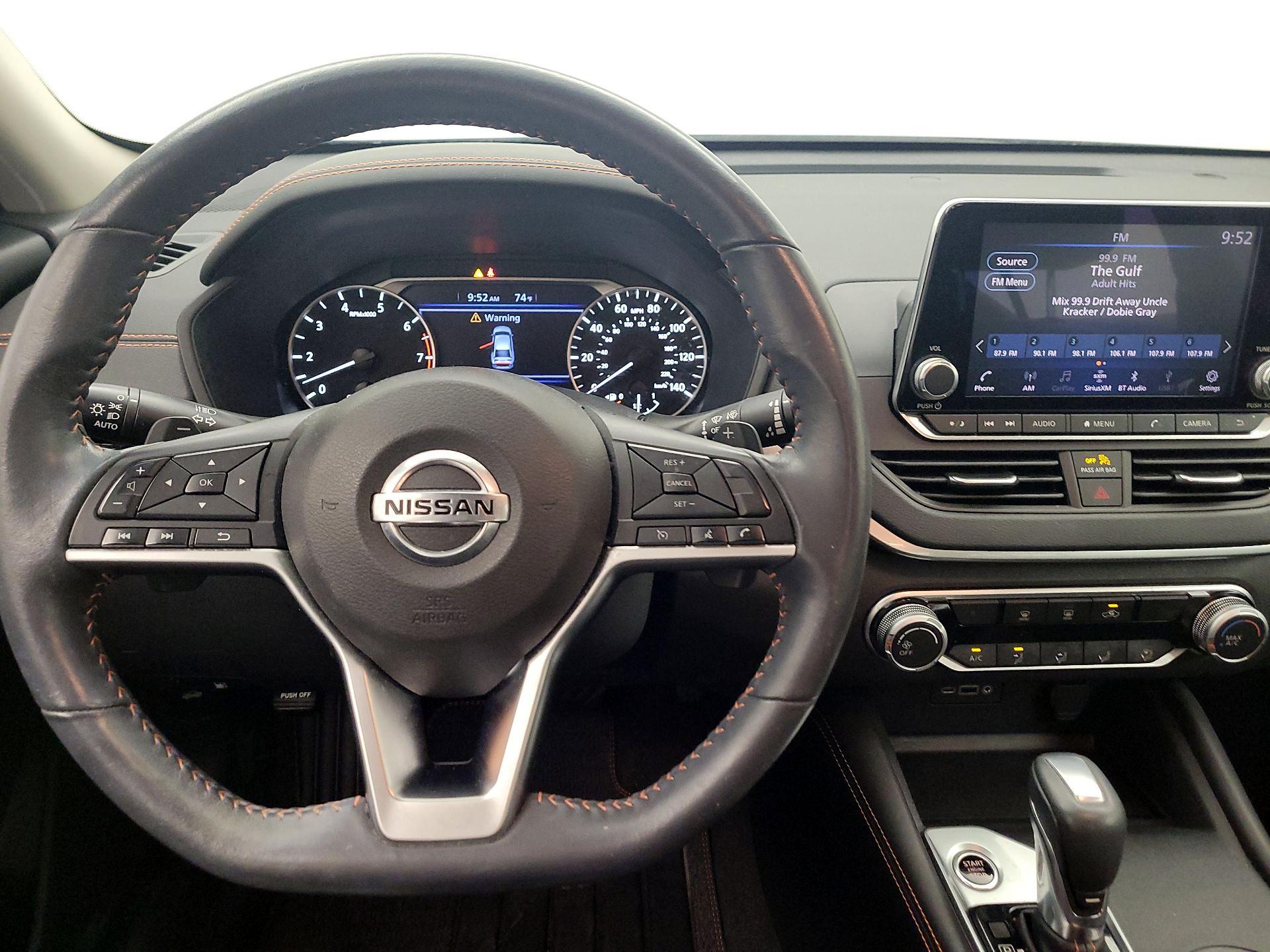 Thumbnail: 2022 Nissan Altima - 10