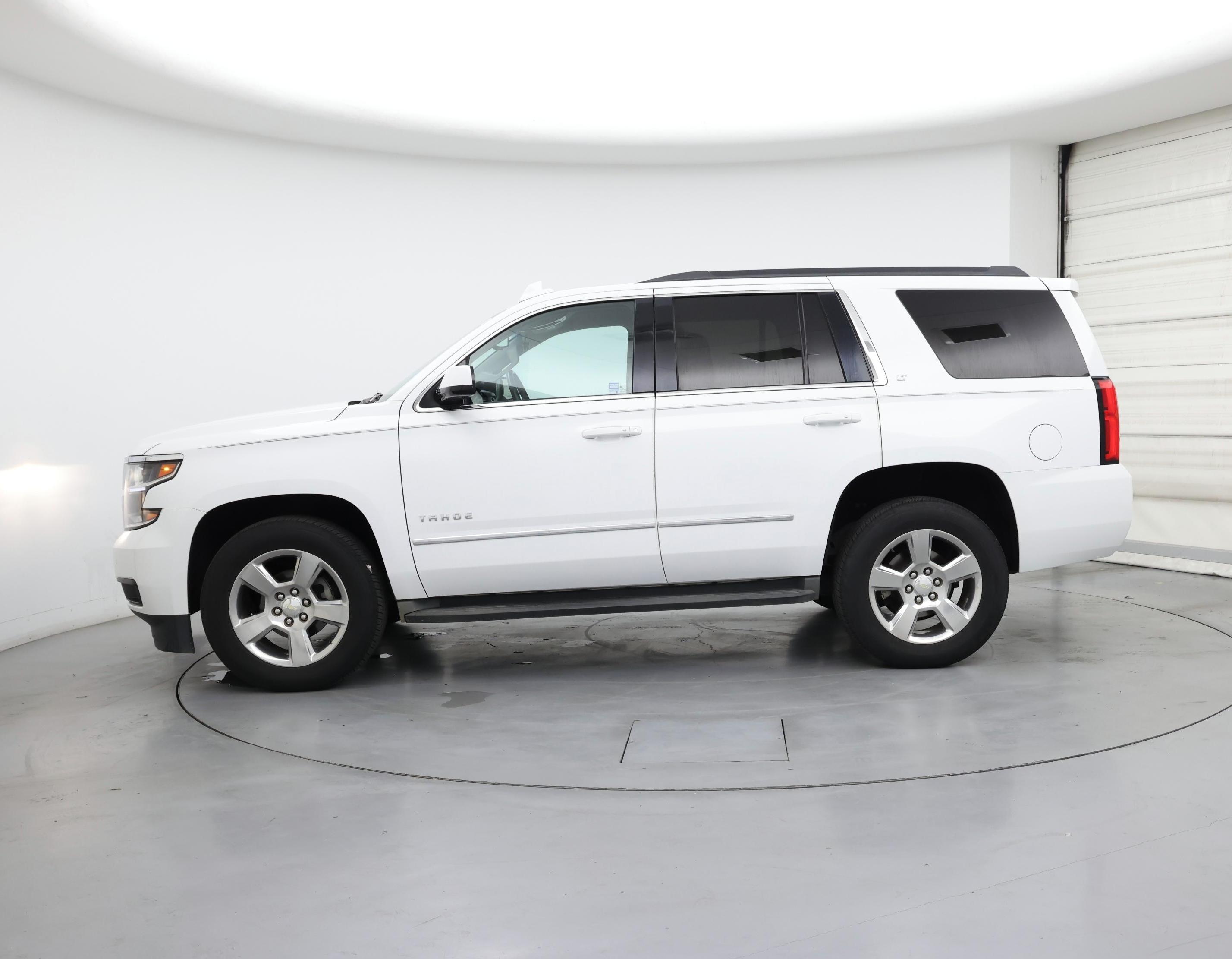 Thumbnail: 2016 Chevrolet Tahoe - 3