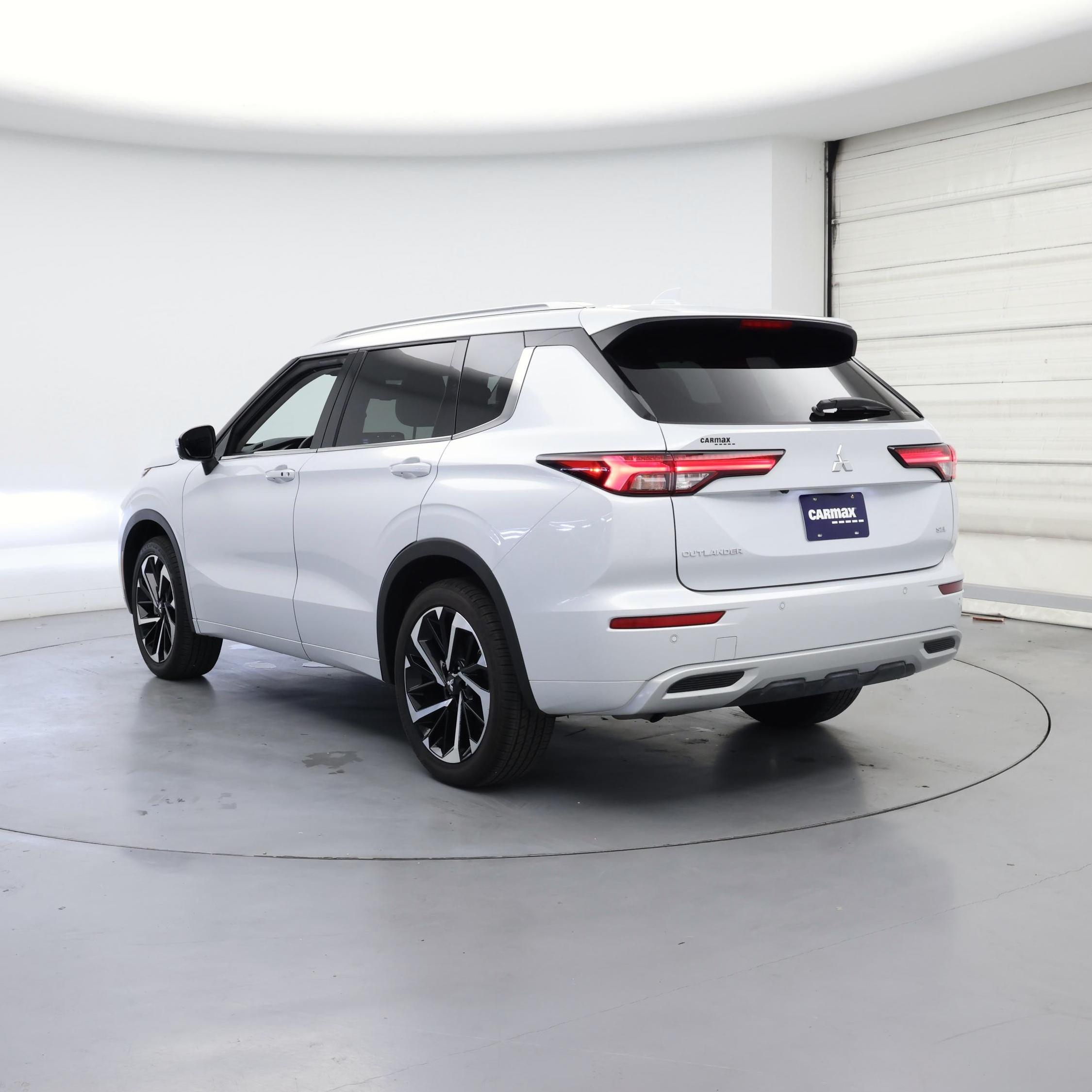 Thumbnail: 2024 Mitsubishi Outlander - 2