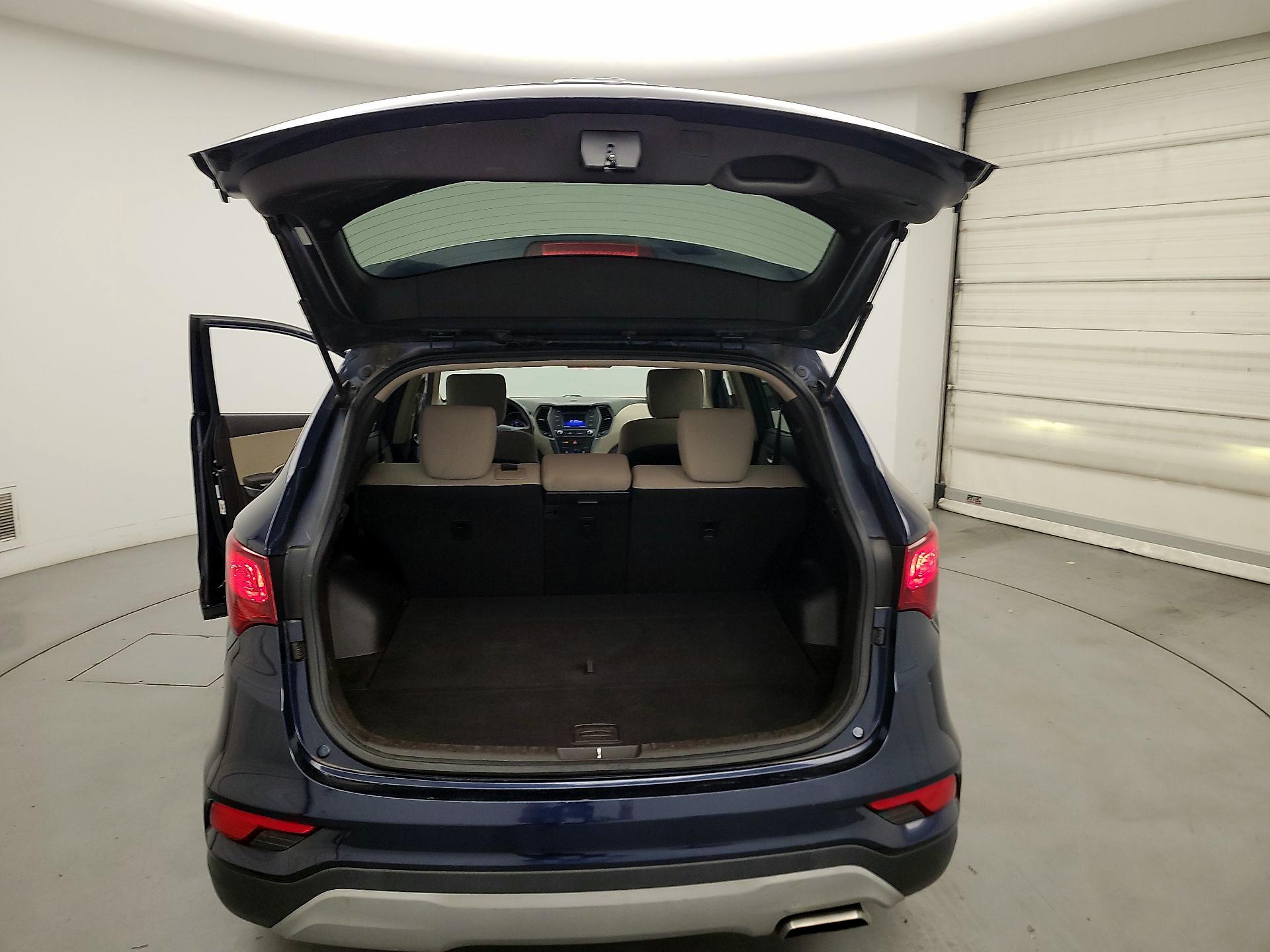 Thumbnail: 2018 Hyundai Santa Fe - 16