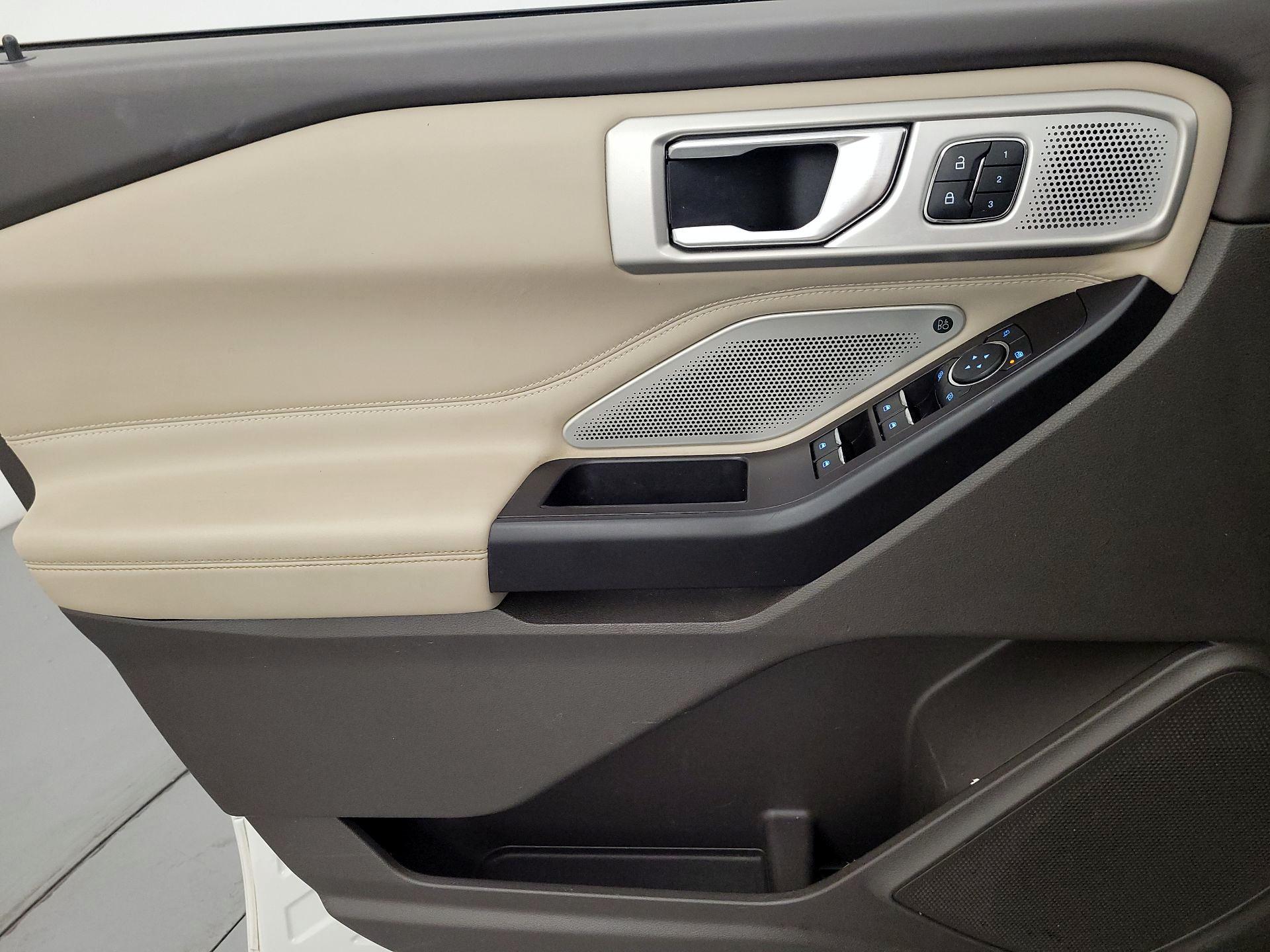 Thumbnail: 2020 Ford Explorer - 12