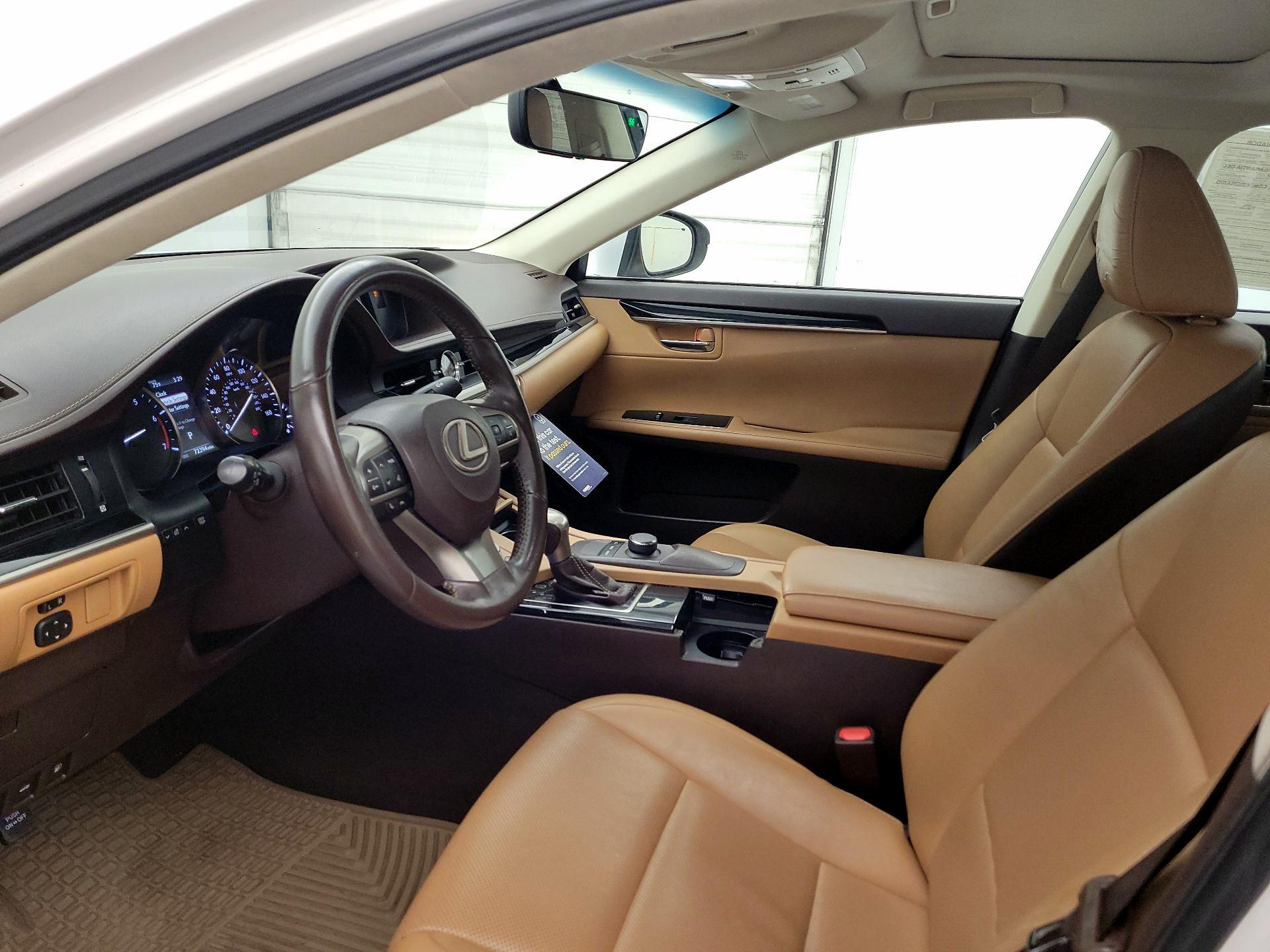 Thumbnail: 2016 Lexus ES - 11