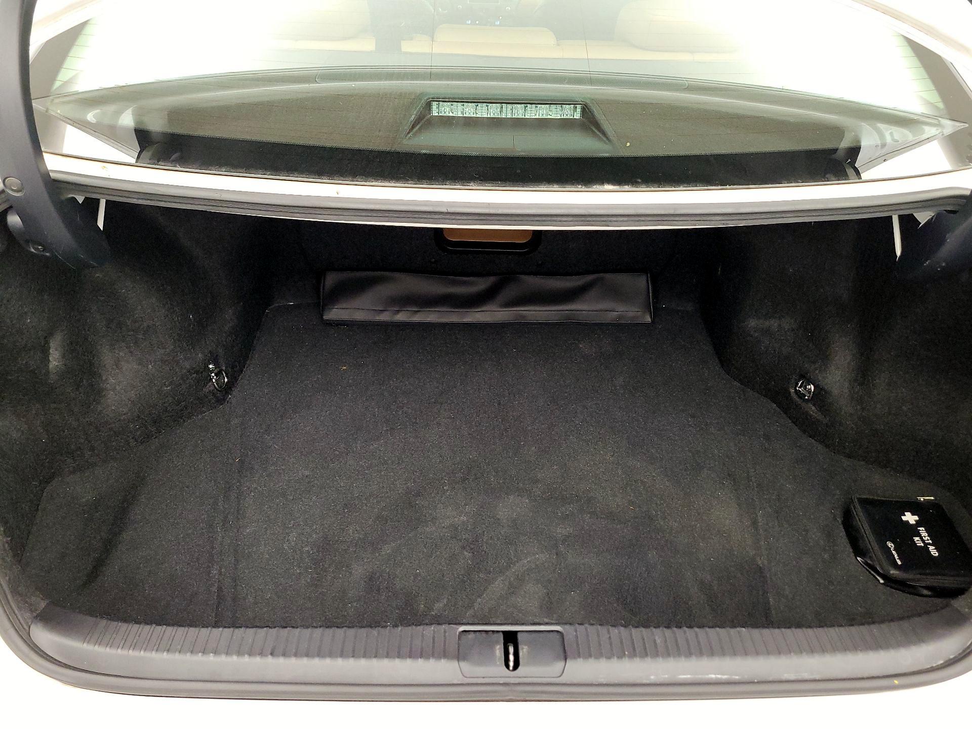 Thumbnail: 2016 Lexus ES - 19