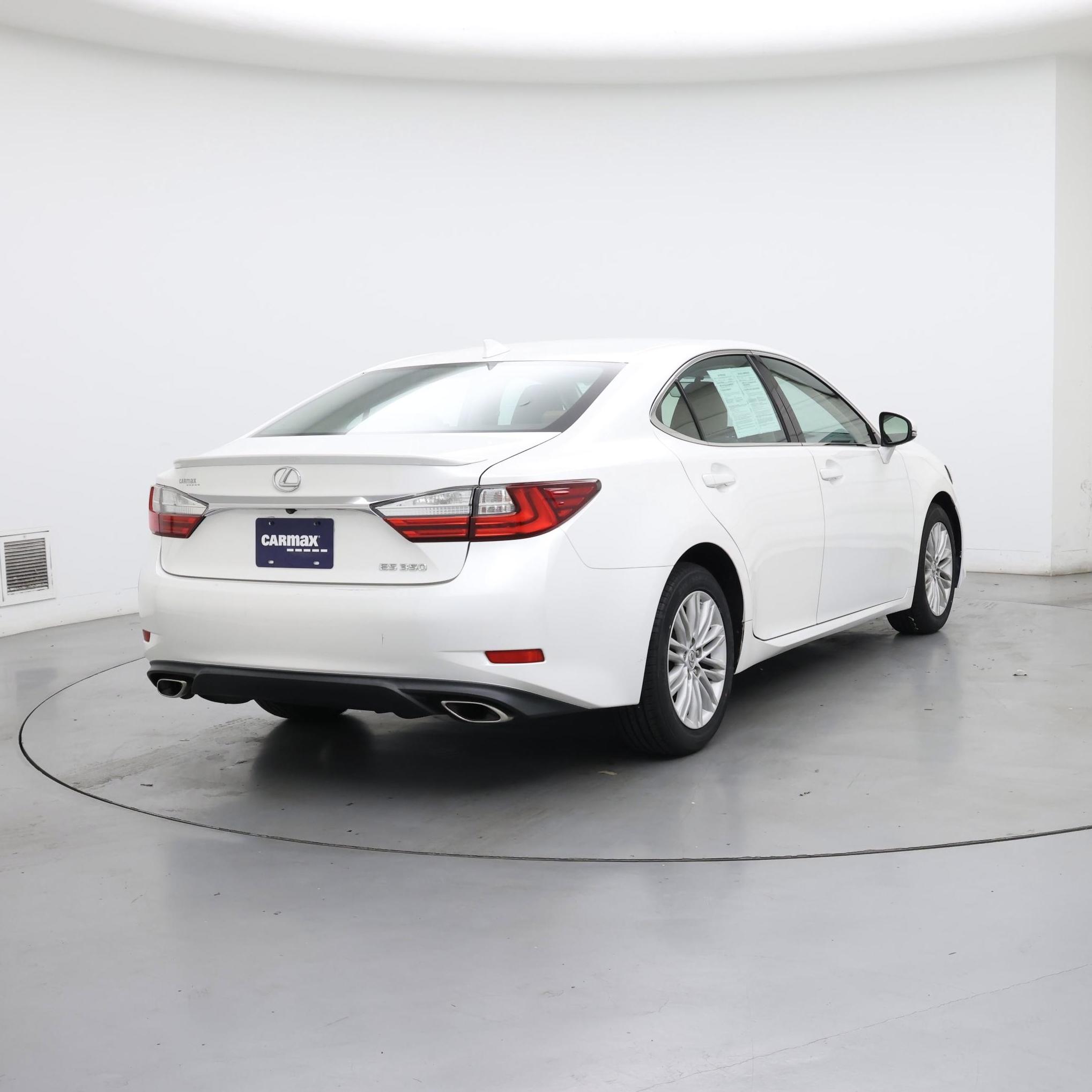 Thumbnail: 2016 Lexus ES - 8