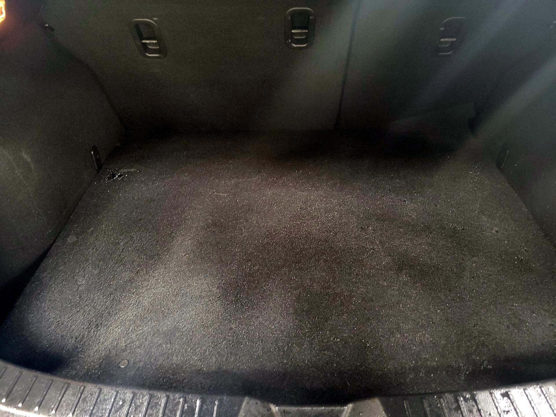 Thumbnail: 2014 Mazda Mazda3 - 17