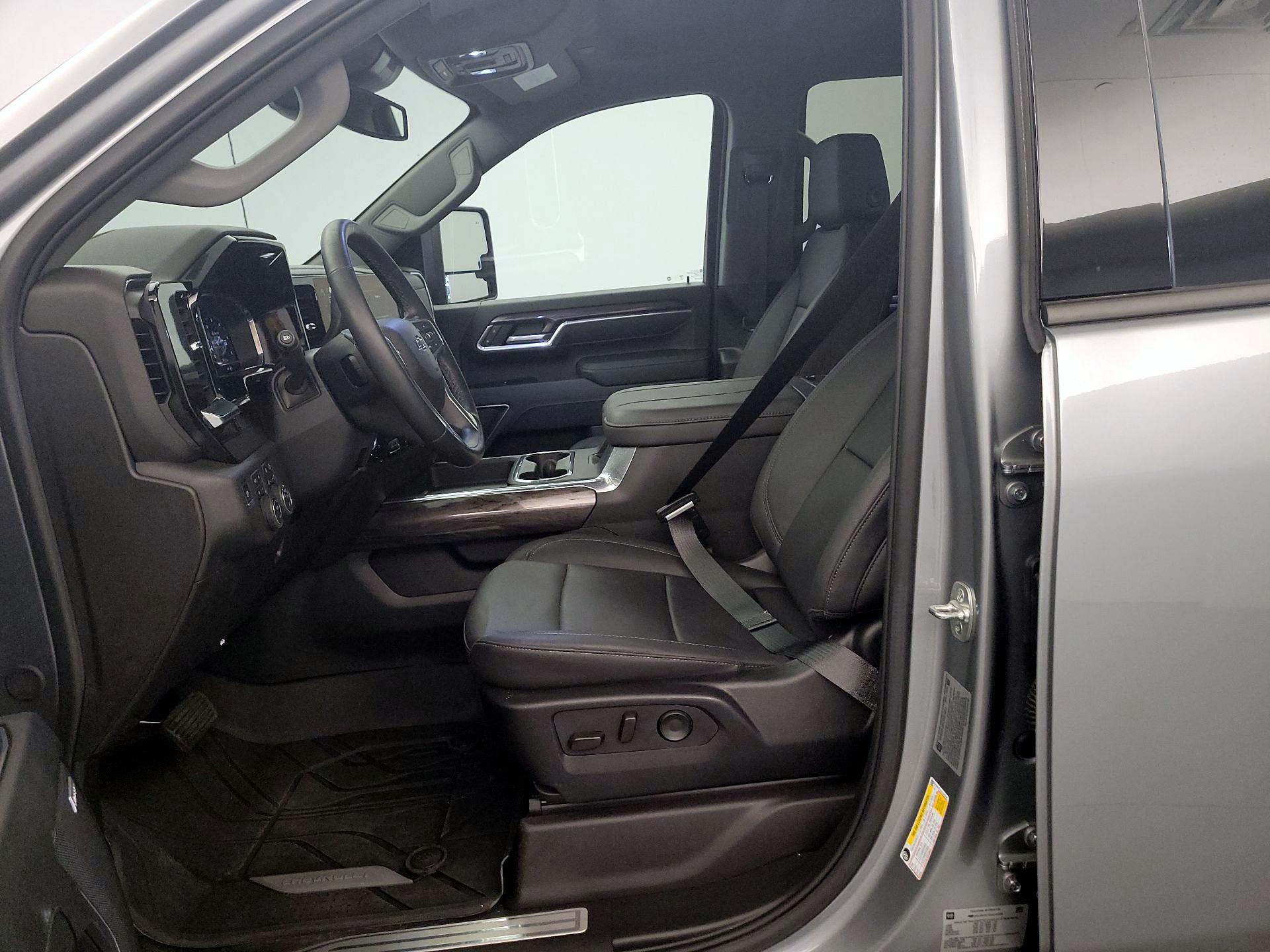 Thumbnail: 2025 Chevrolet Silverado 2500 - 11
