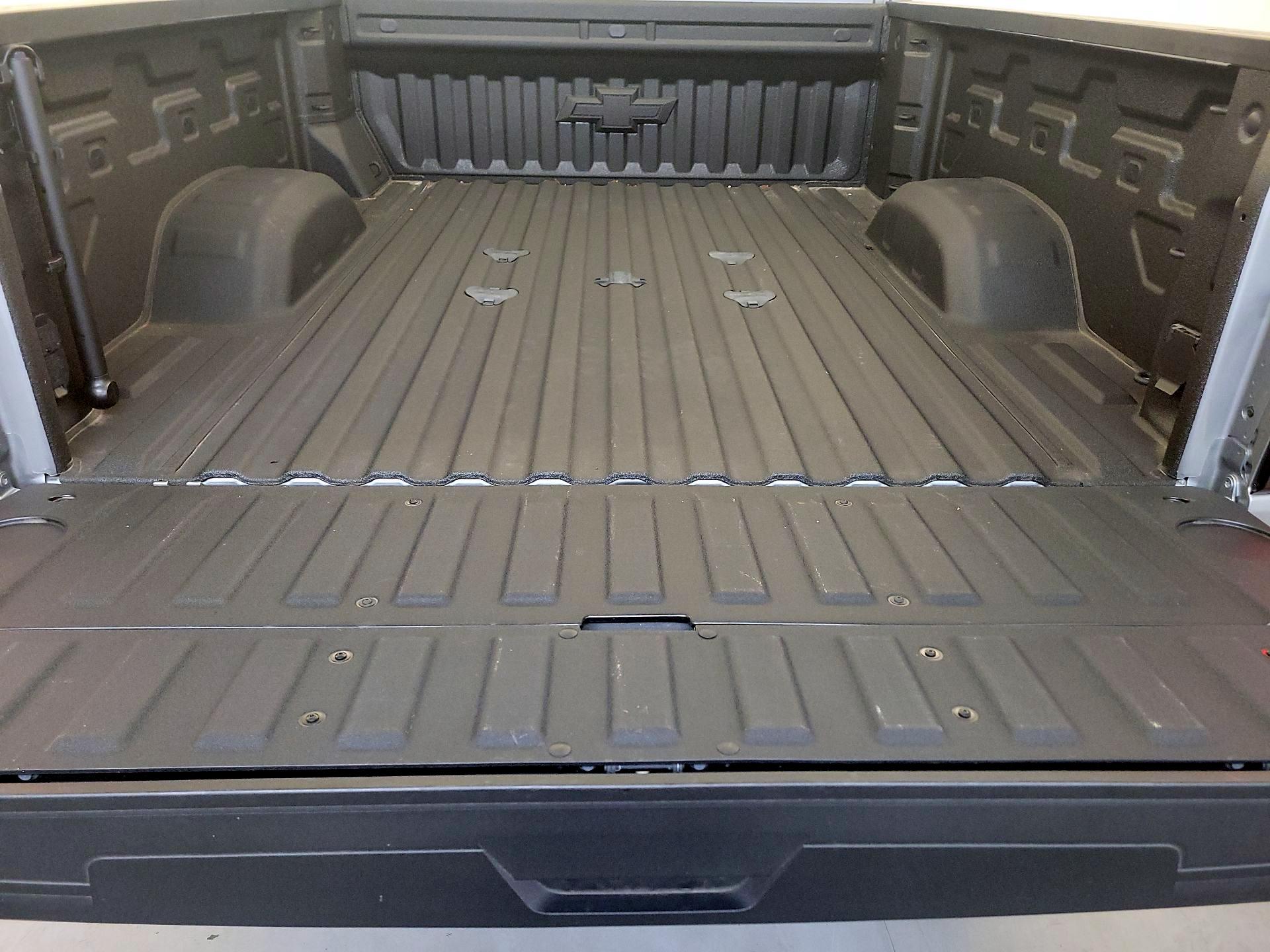 Thumbnail: 2025 Chevrolet Silverado 2500 - 16