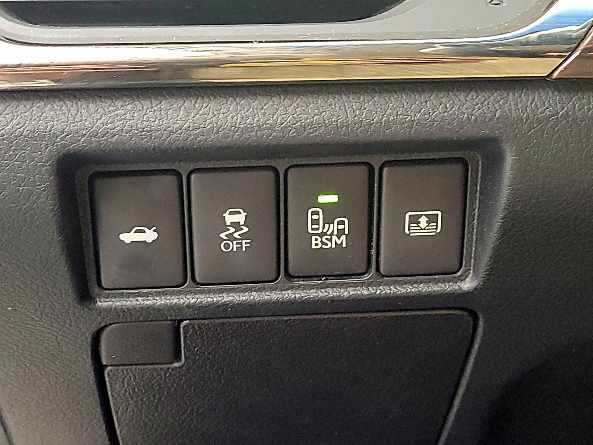 Thumbnail: 2014 Toyota Avalon - 13