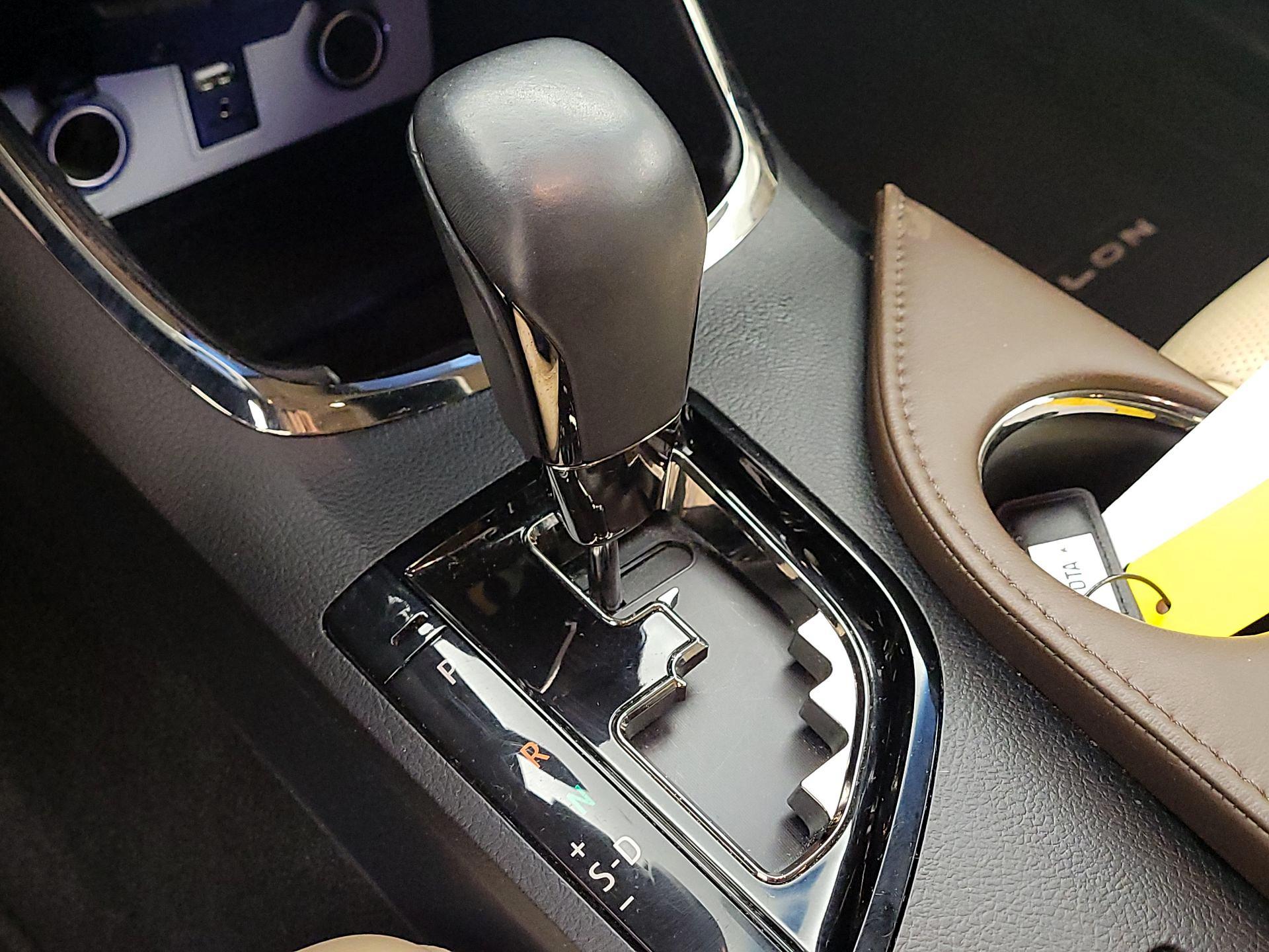 Thumbnail: 2014 Toyota Avalon - 17