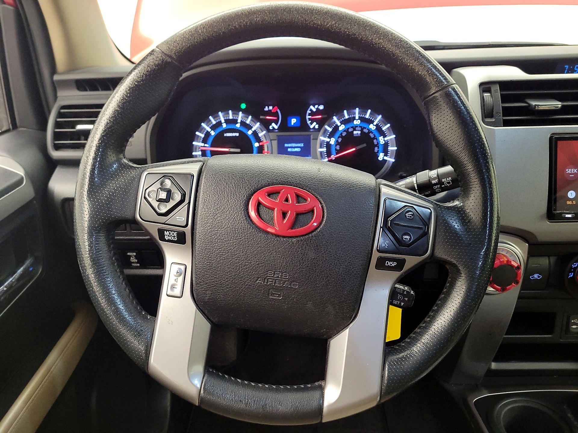 Thumbnail: 2015 Toyota 4Runner - 10
