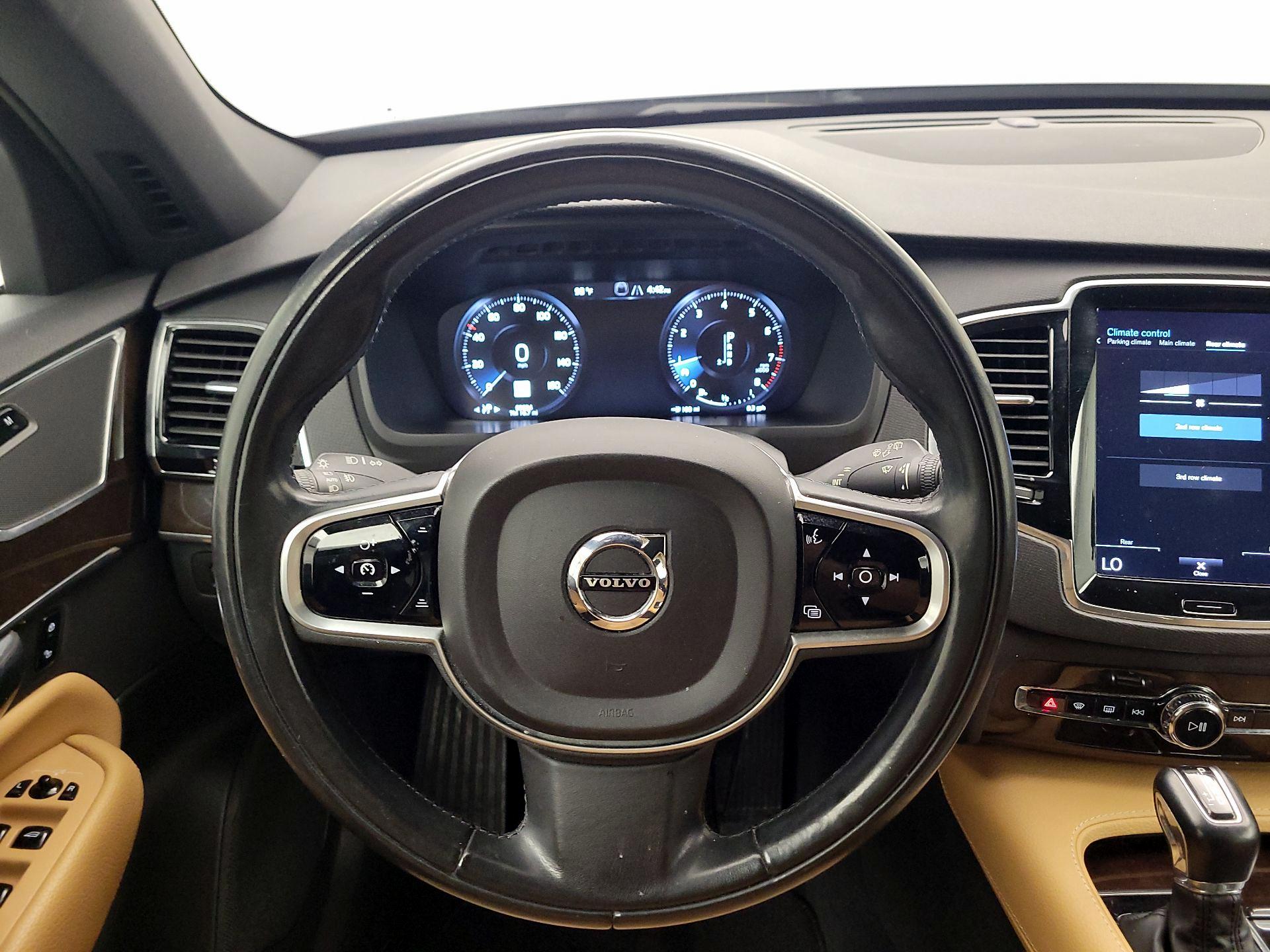 Thumbnail: 2018 Volvo XC90 - 10