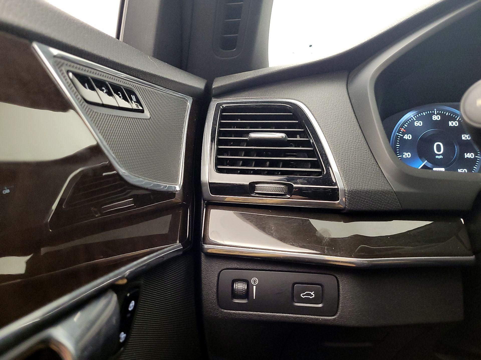 Thumbnail: 2018 Volvo XC90 - 13