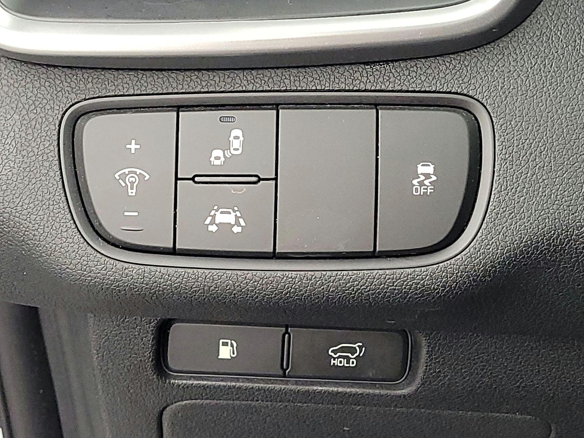 Thumbnail: 2019 Kia Sorento - 13