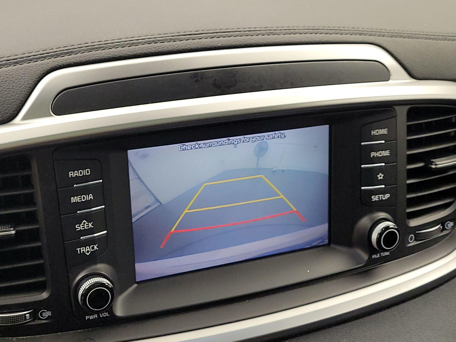 Thumbnail: 2019 Kia Sorento - 14