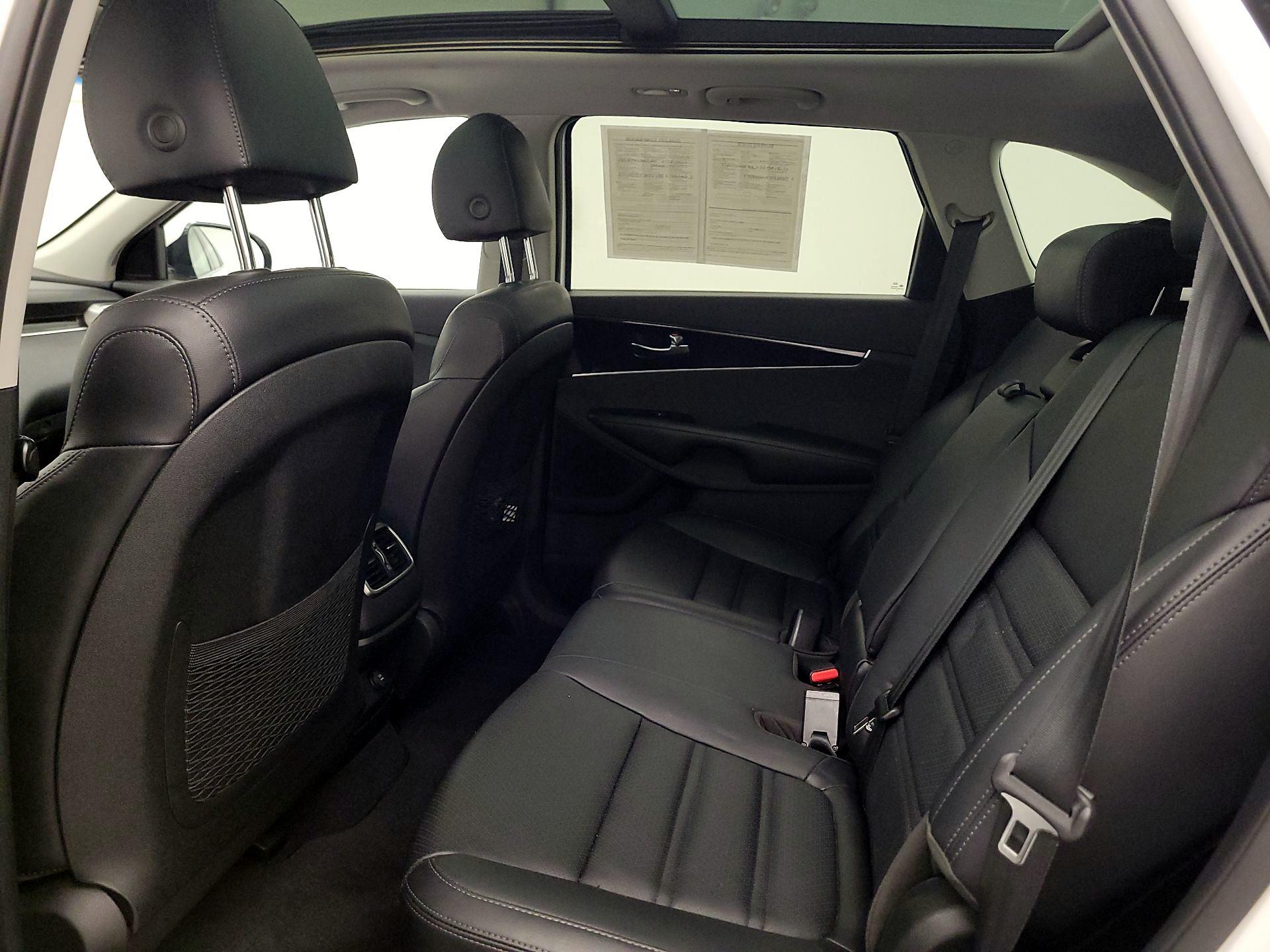 Thumbnail: 2019 Kia Sorento - 19