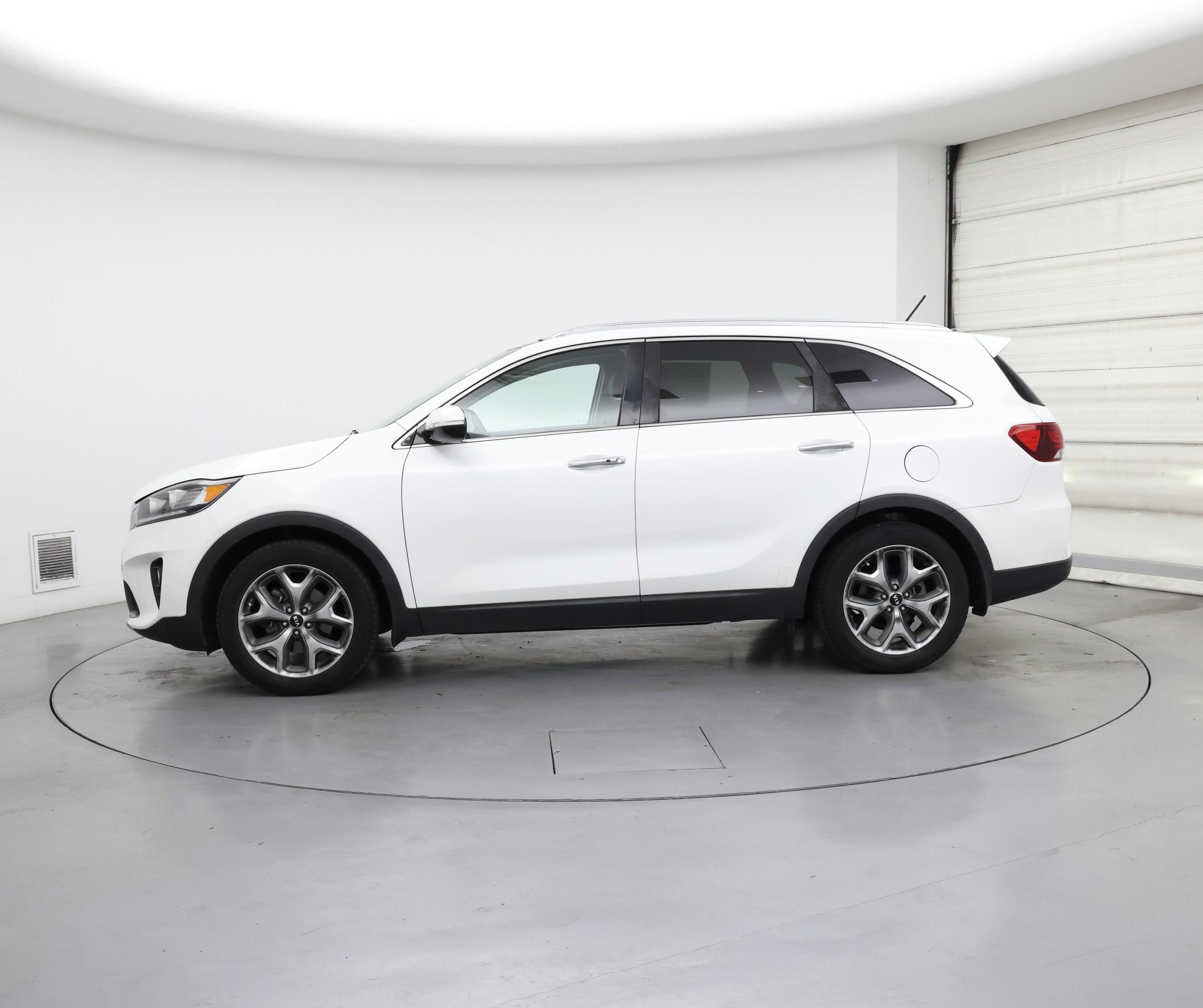 Thumbnail: 2019 Kia Sorento - 3