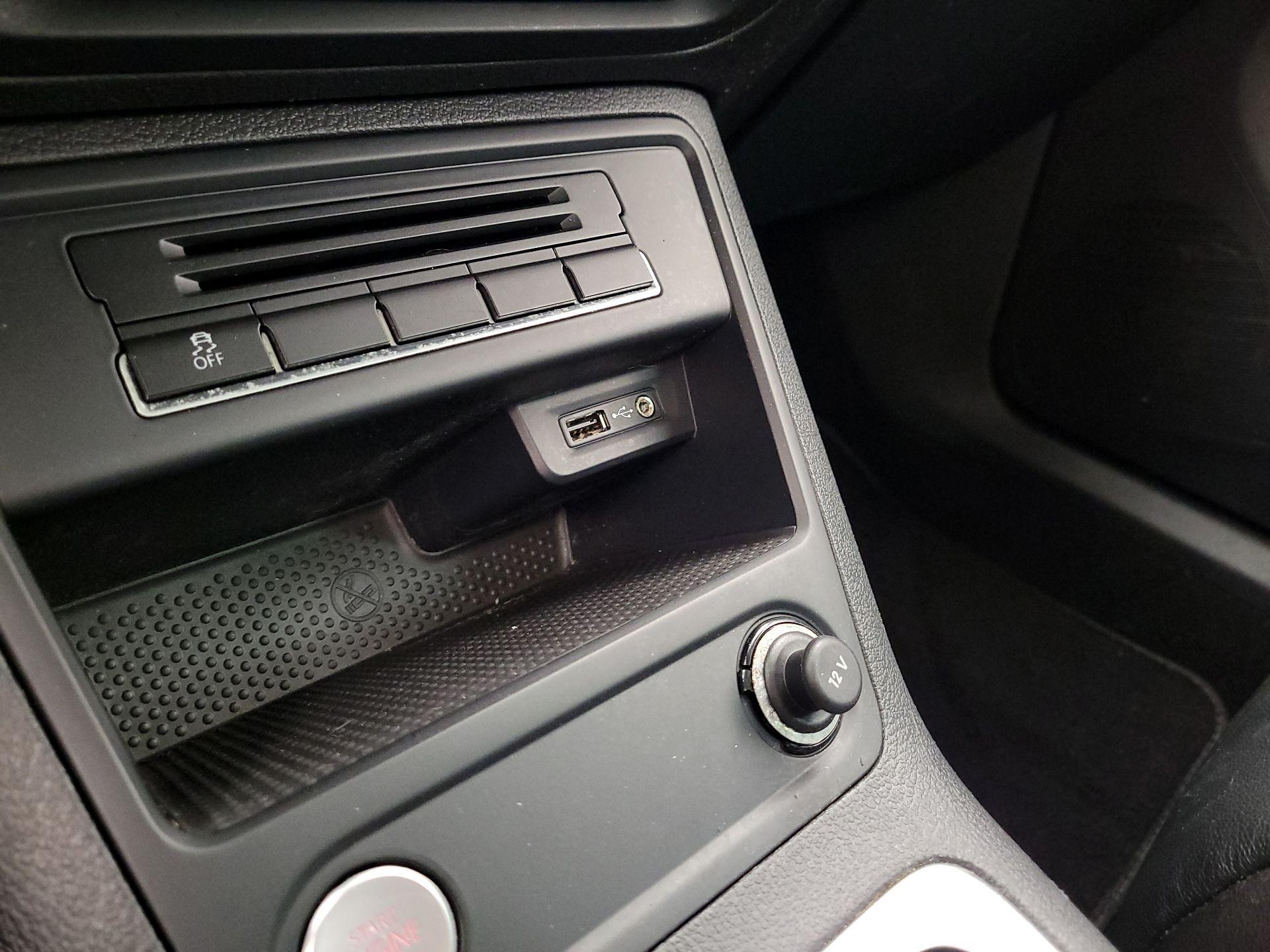 Thumbnail: 2017 Volkswagen Tiguan - 18