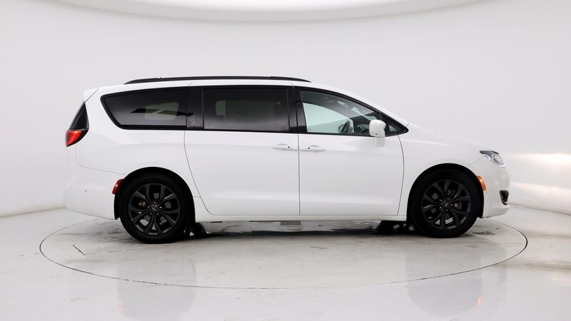 2018 Chrysler Pacifica  7