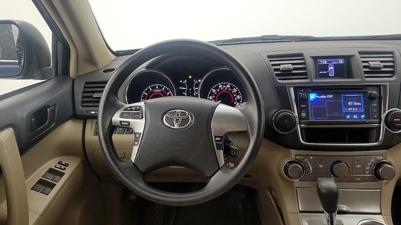 2013 Toyota Highlander  10