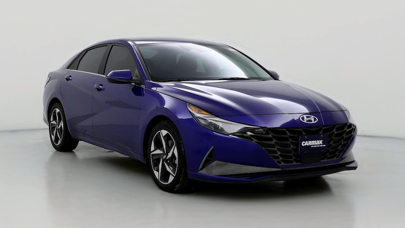 2022 Hyundai Elantra SEL Hero Image