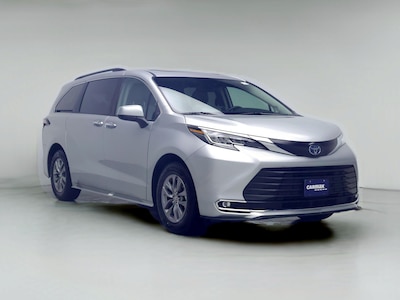 2022 Toyota Sienna XLE -
                Naperville, IL