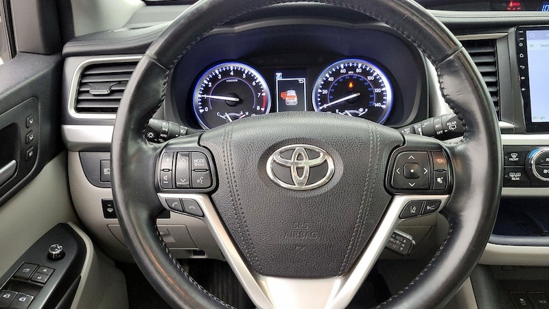 2018 Toyota Highlander Limited 10