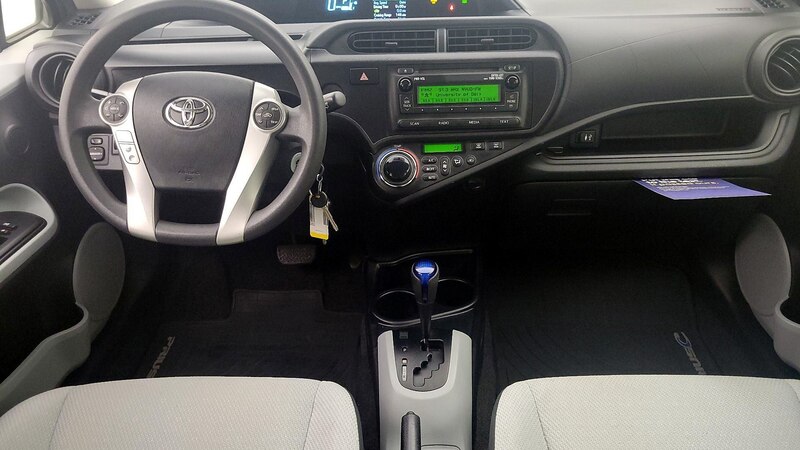 2014 Toyota Prius c One 9